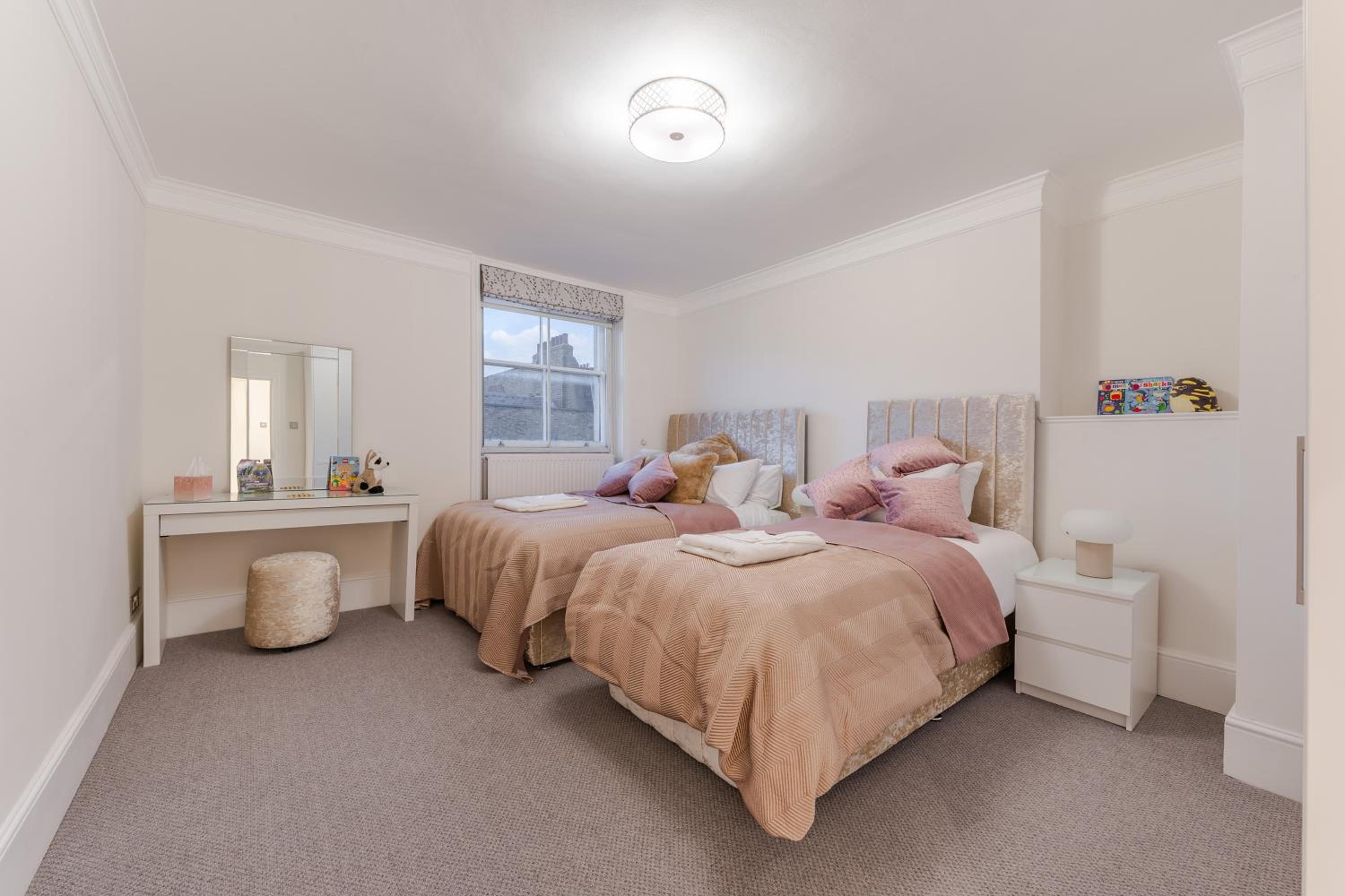 Modern London Luxury 3Bed 3Bathroom Retreat 6HS