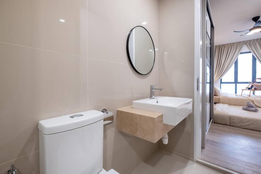 Chic Getaway Sweet Families3BR2Bath8pax, Aeon, MITEC