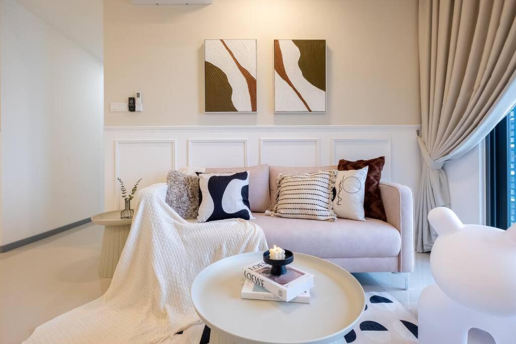 Chic Getaway Sweet Families3BR2Bath8pax, Aeon, MITEC