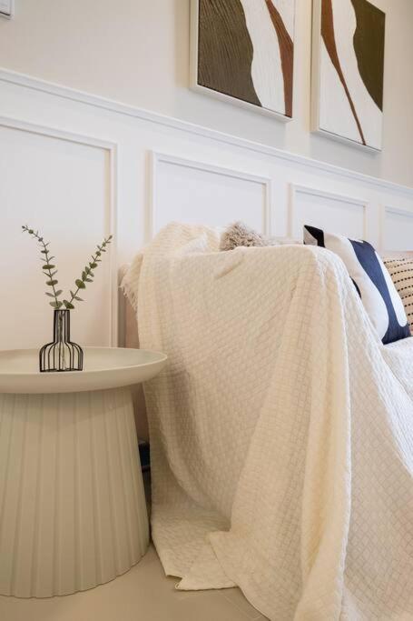 Chic Getaway Sweet Families3BR2Bath8pax, Aeon, MITEC