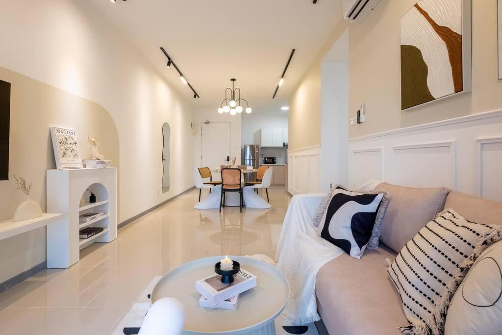 Chic Getaway Sweet Families3BR2Bath8pax, Aeon, MITEC