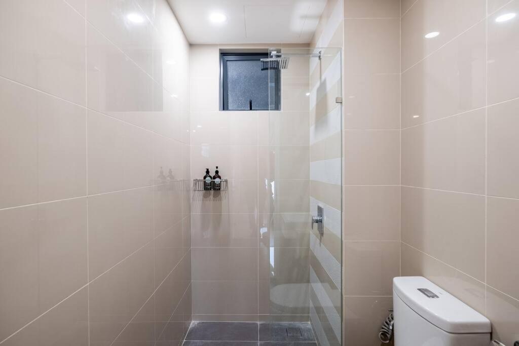 Chic Getaway Sweet Families3BR2Bath8pax, Aeon, MITEC
