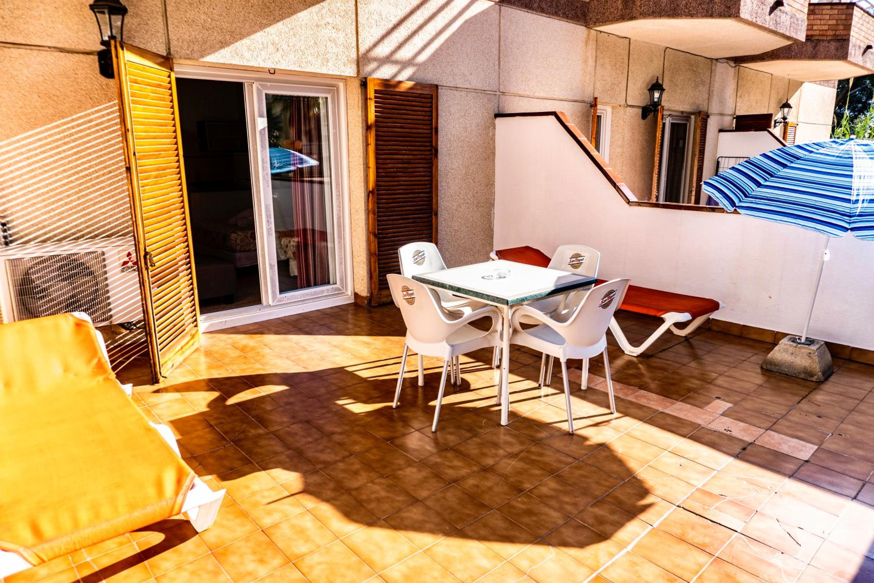 Eva Aparthotel