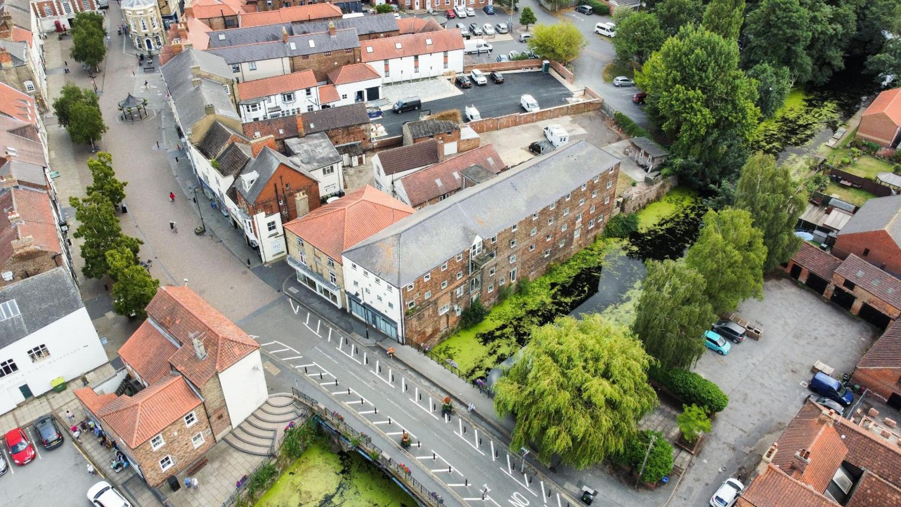 Riverside Mews