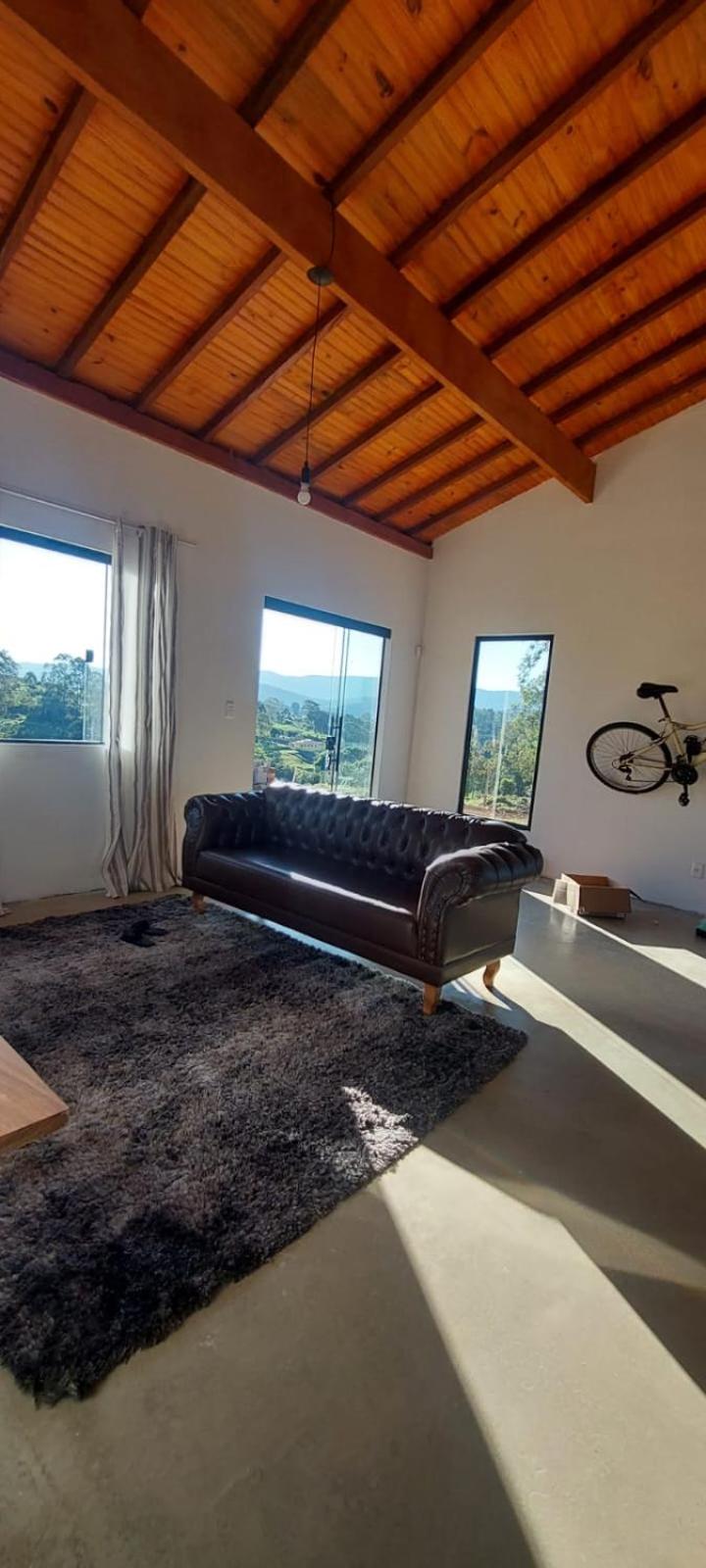Sítio Âmbar - Piscina, Wi-fi e lago de pesca !