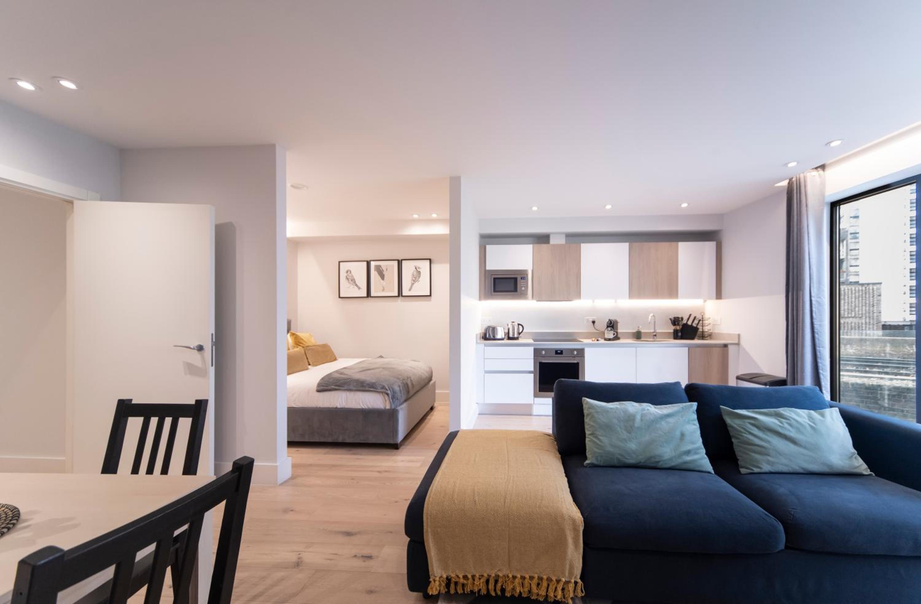 Spacious & Smart Studio Flat with Balcony - Zone1