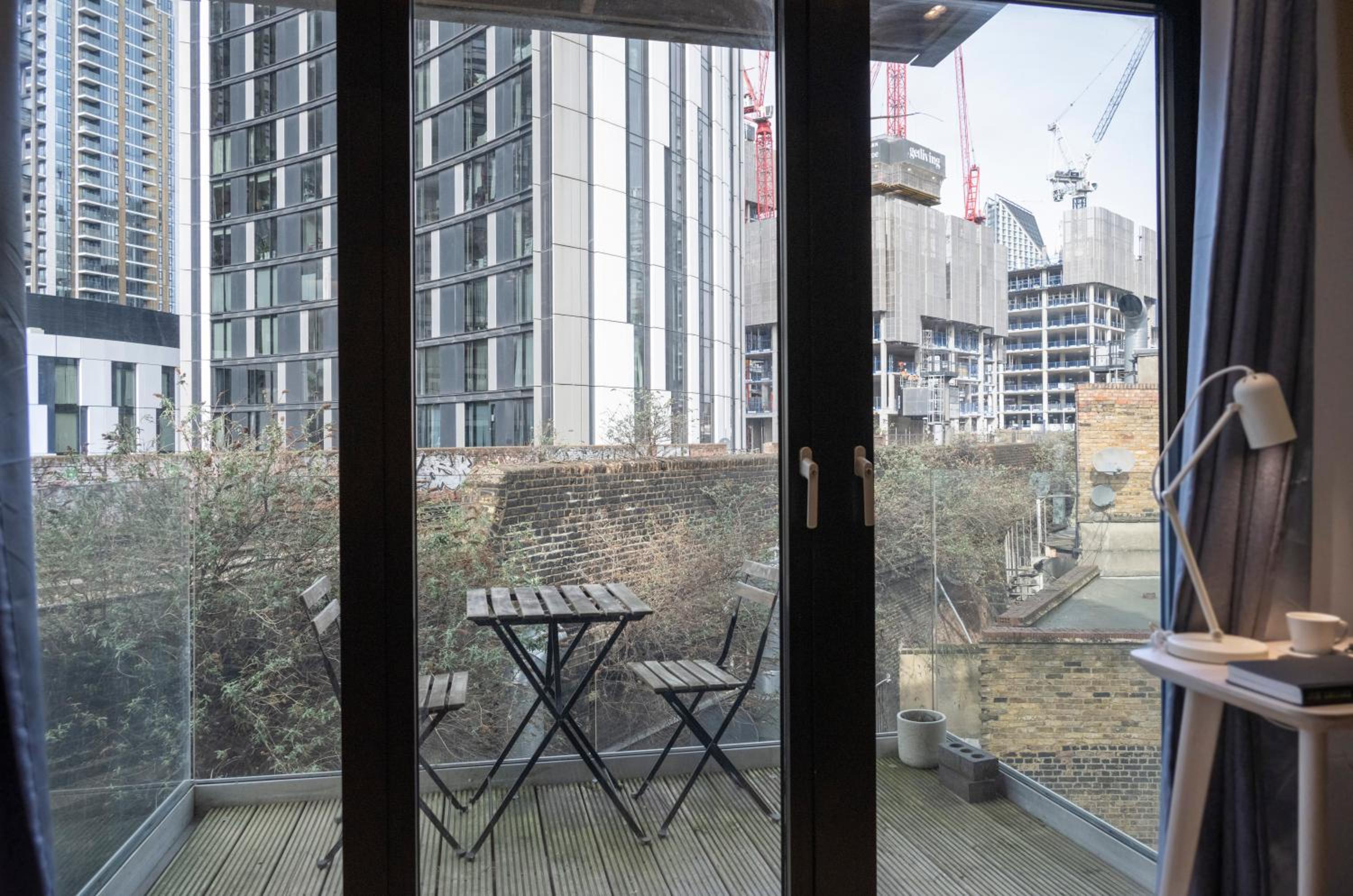 Spacious & Smart Studio Flat with Balcony - Zone1