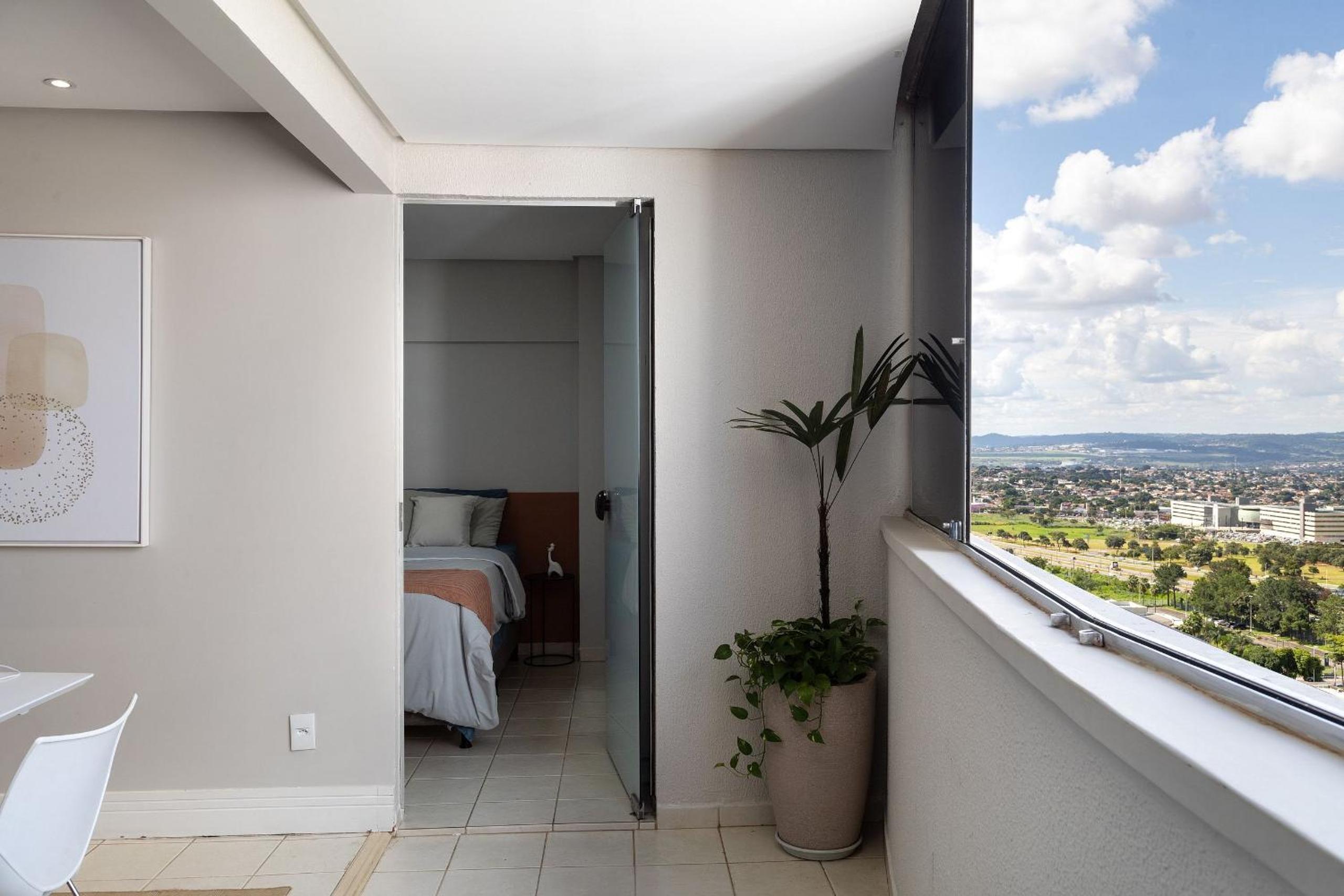 Unique Residence, close to Park and Shopping Flamboyant