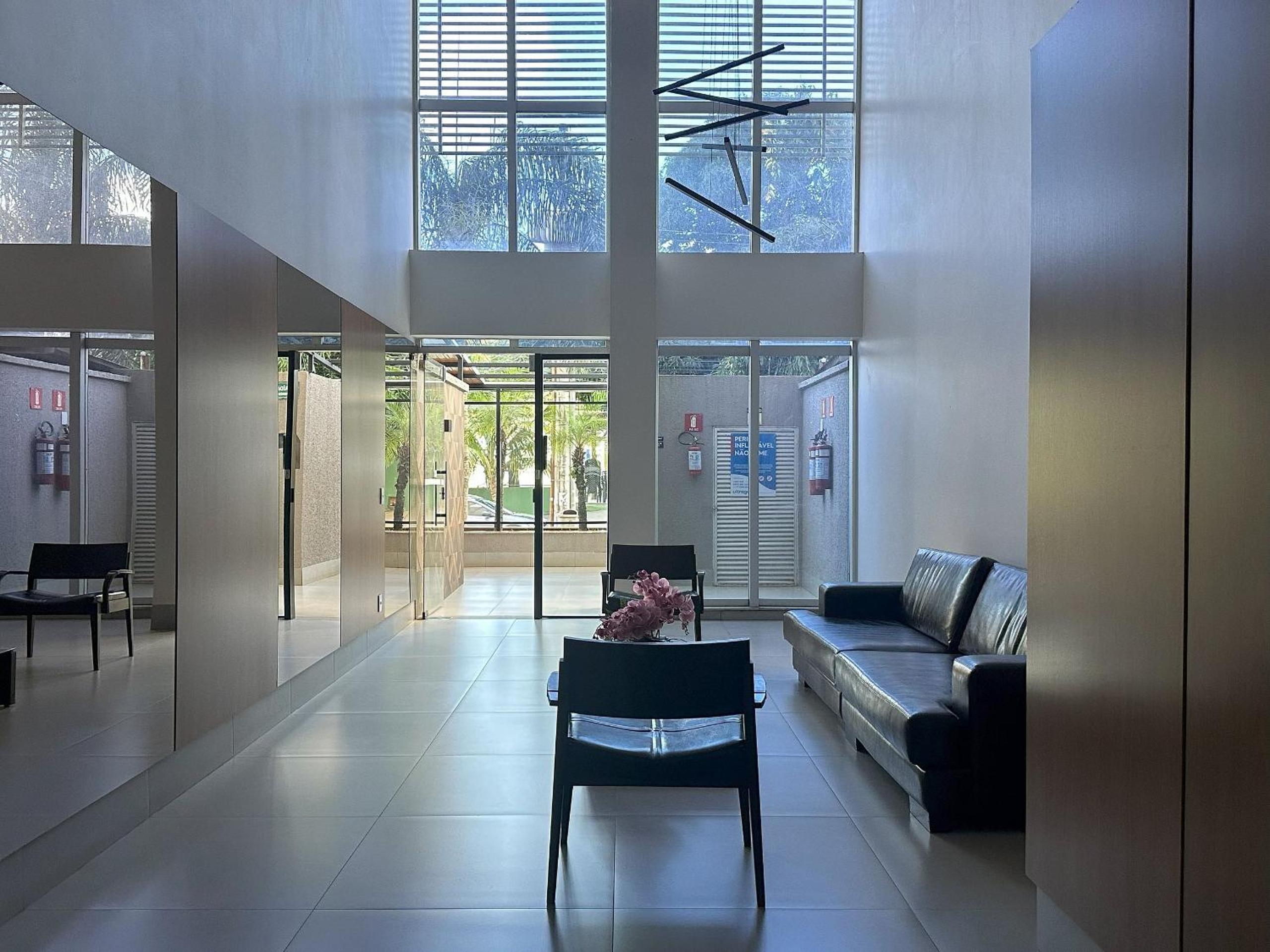 Unique Residence, close to Park and Shopping Flamboyant