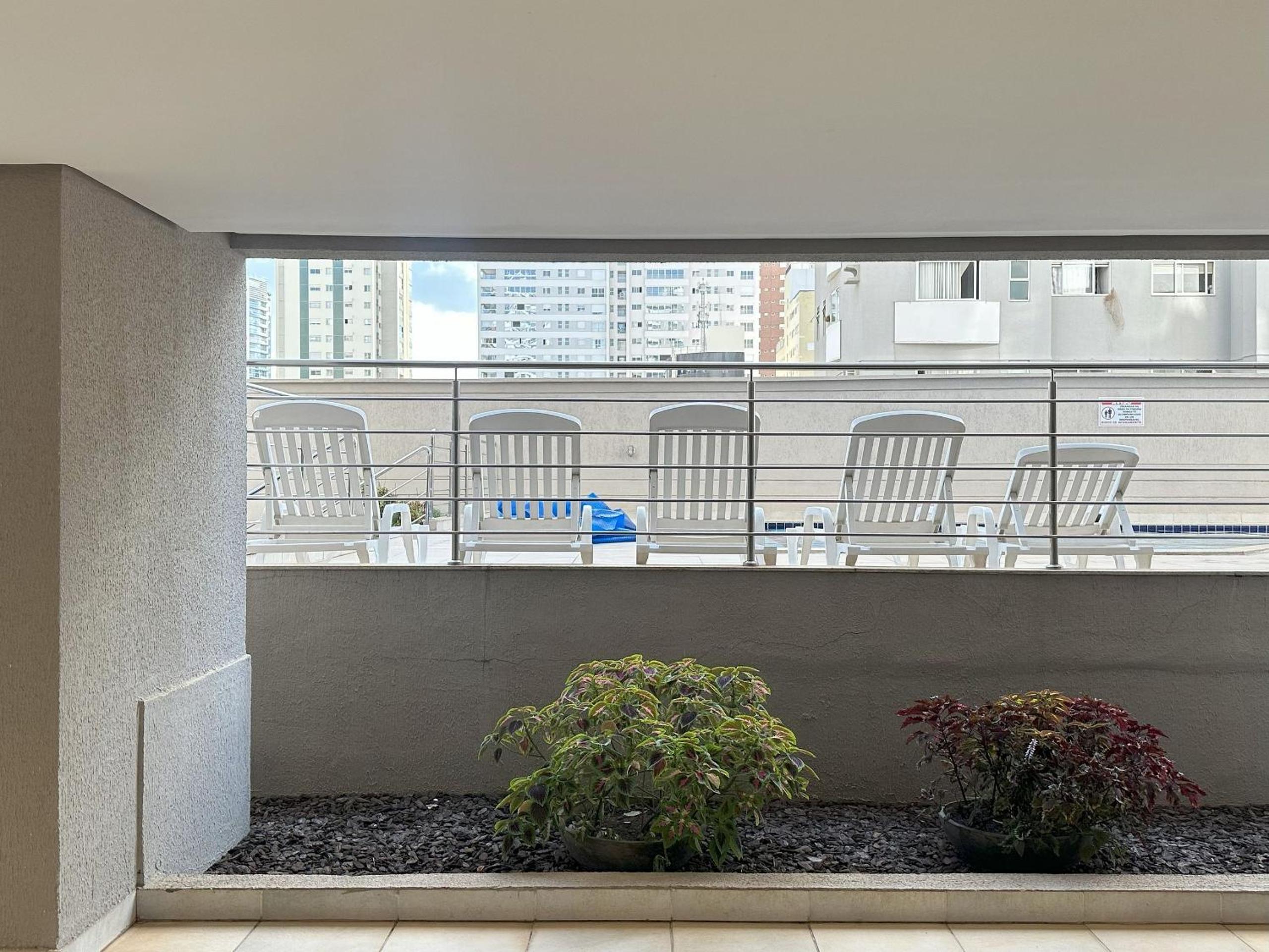 Unique Residence, close to Park and Shopping Flamboyant