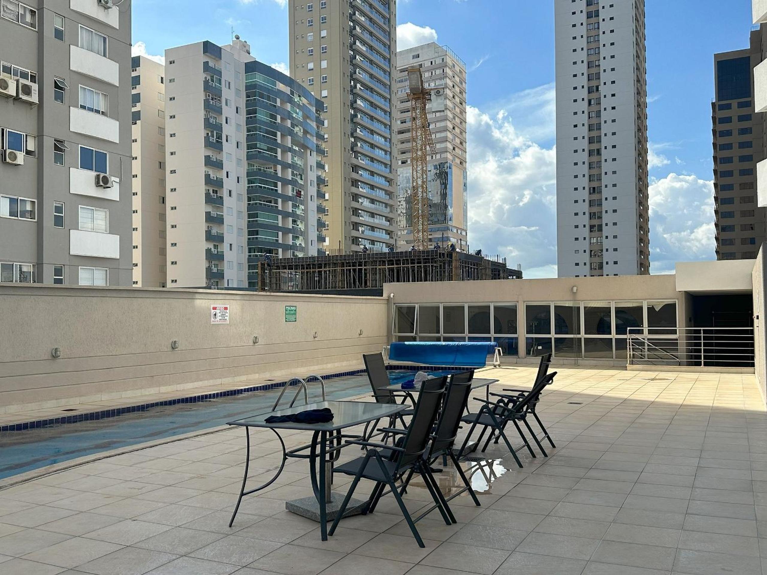 Unique Residence, close to Park and Shopping Flamboyant