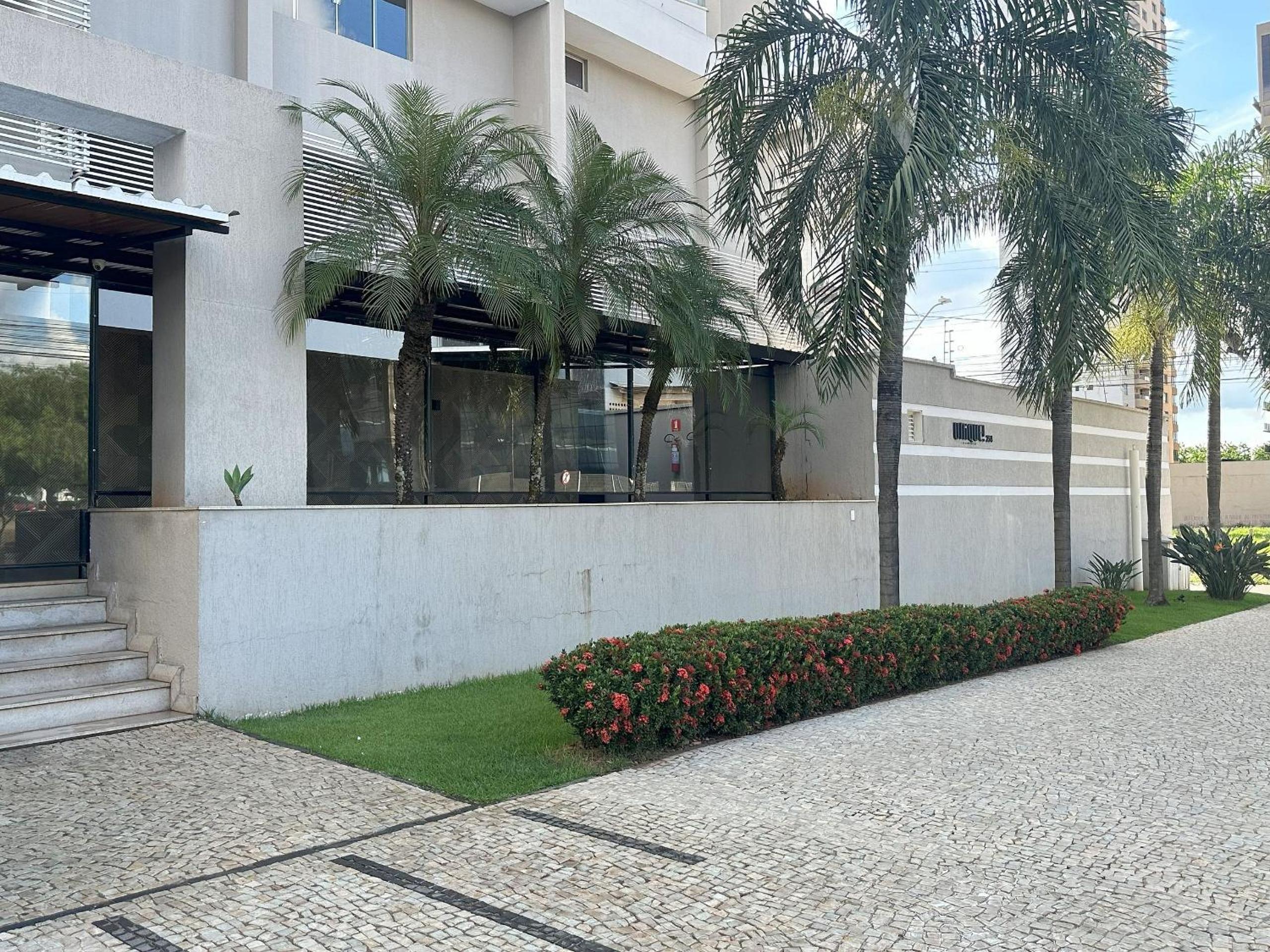 Unique Residence, close to Park and Shopping Flamboyant