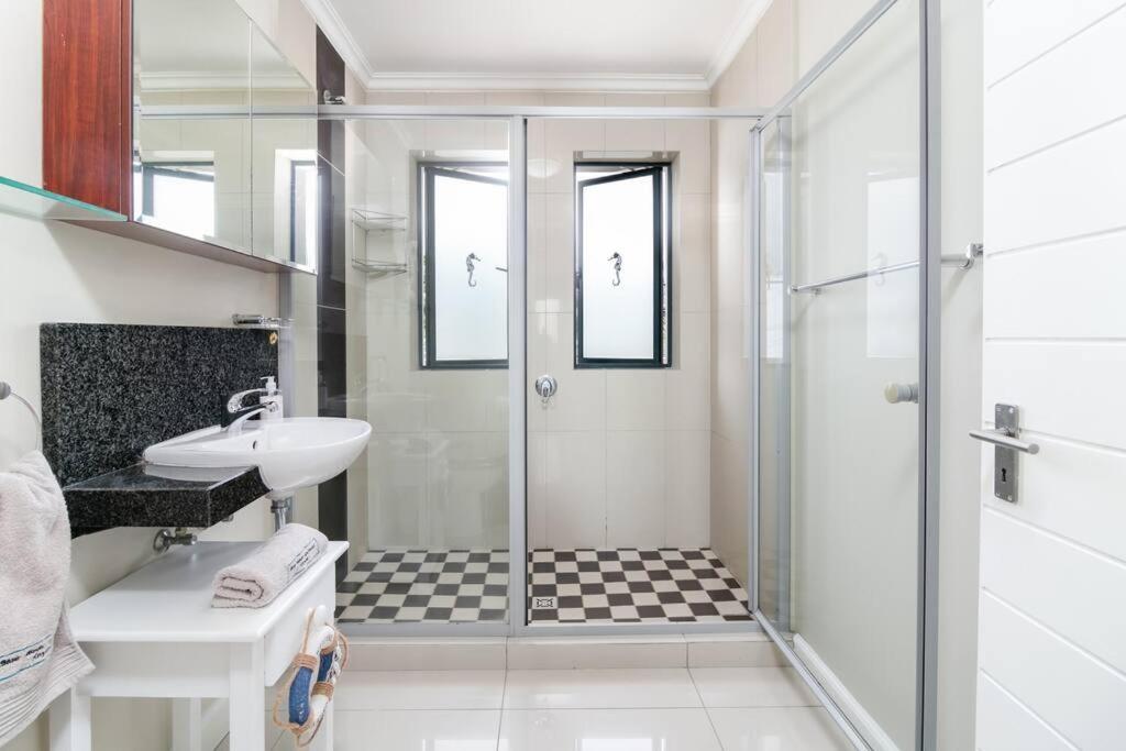 Sandstone - 2 x Bedroom Apartment! view 2
