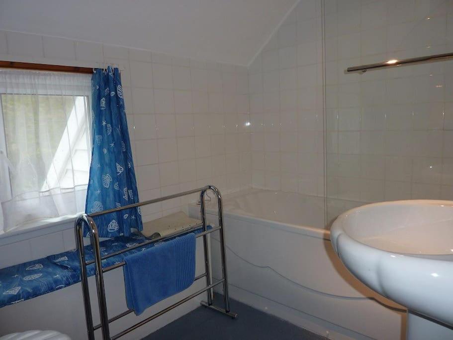 Tides Reach - Trebarwith Strand - North Cornwall - Sleeps 4 - 6 view 3