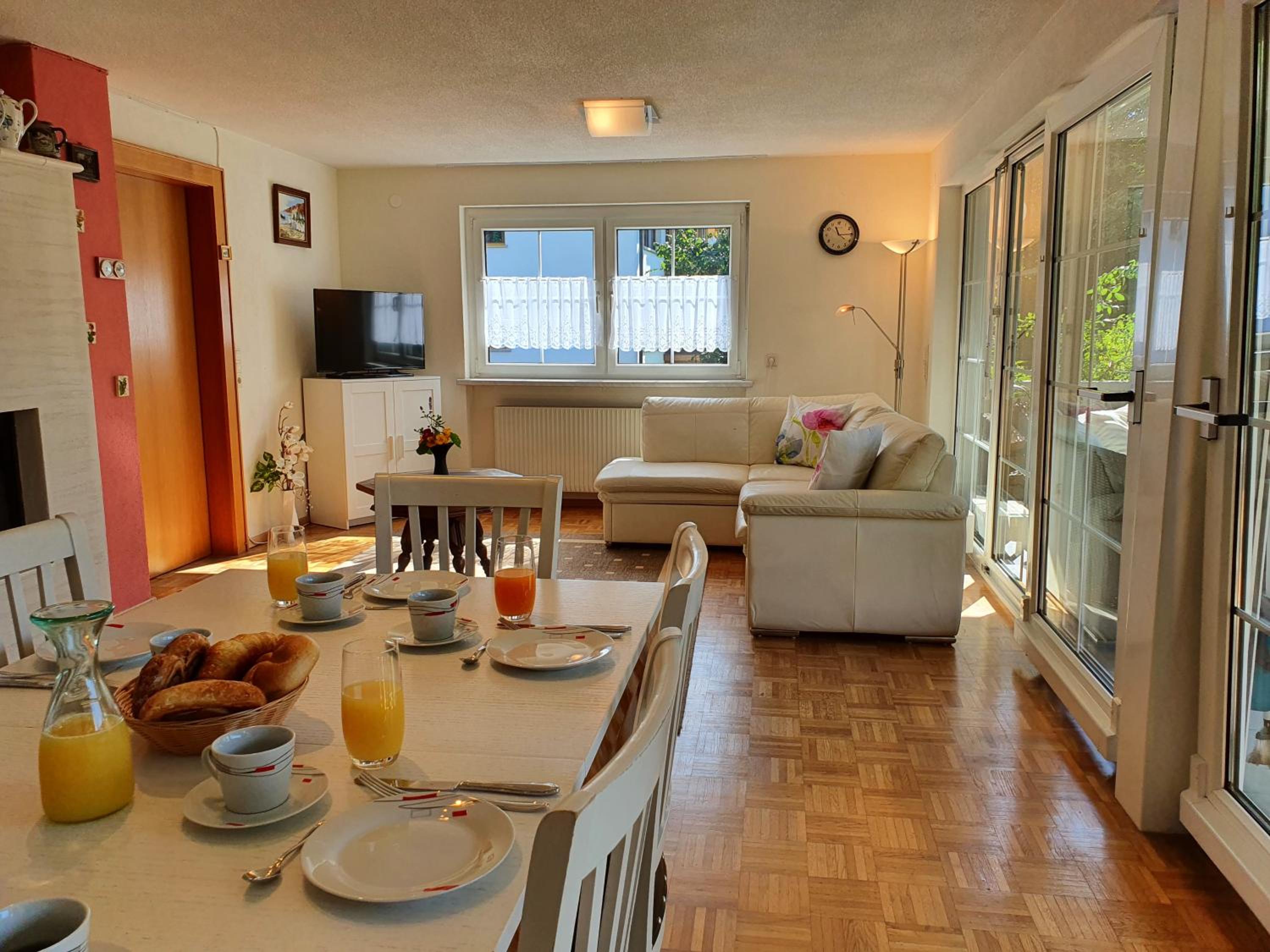 Gardenia-Altach, 2-4 P, Küche, Garten, Terrasse, Parkplatz, Wifi, Ski Stellplatz
