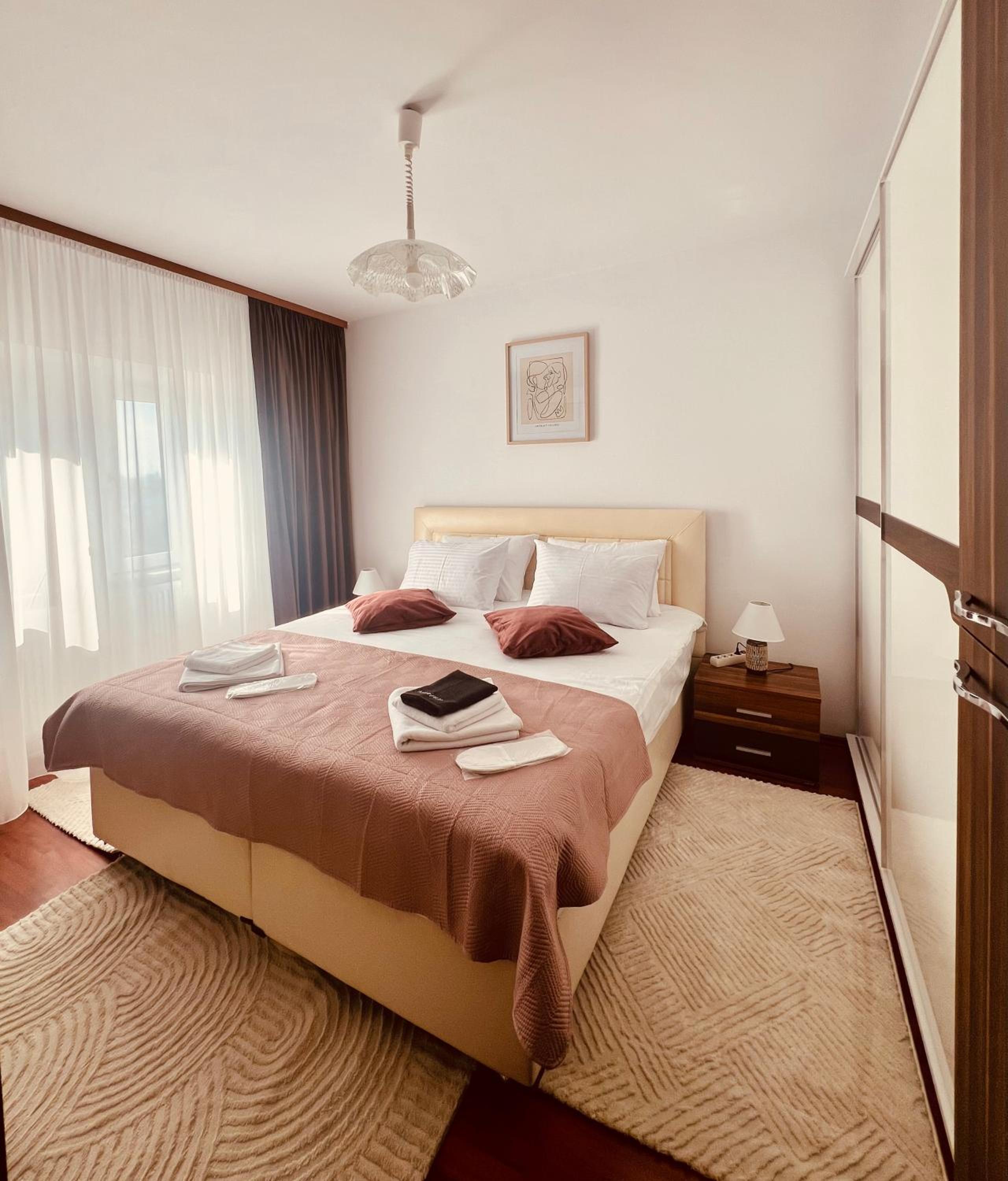 Apartment 07 With Panoramic View view 4