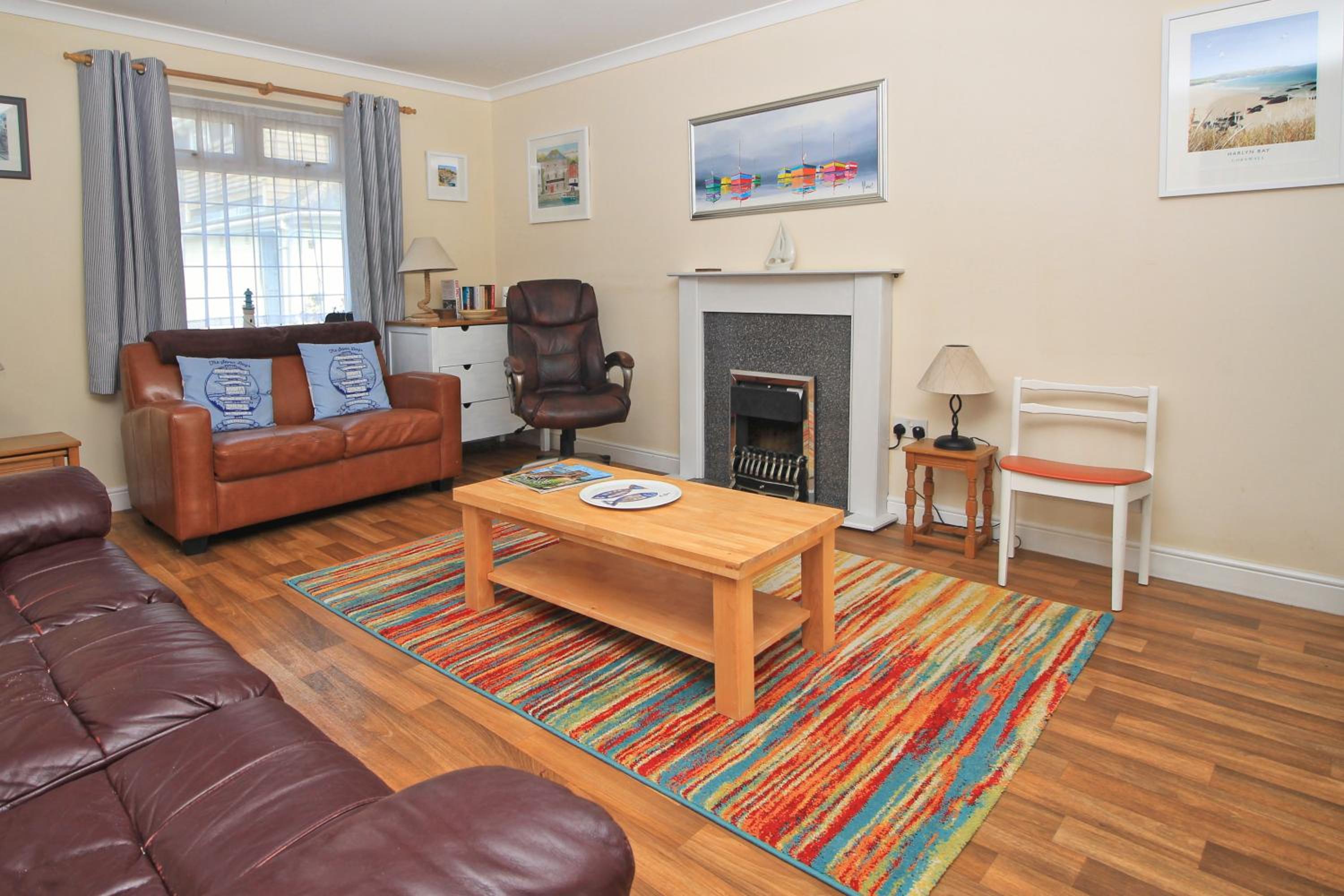 BY THE BEACH, dog friendly cottage with parking view 4