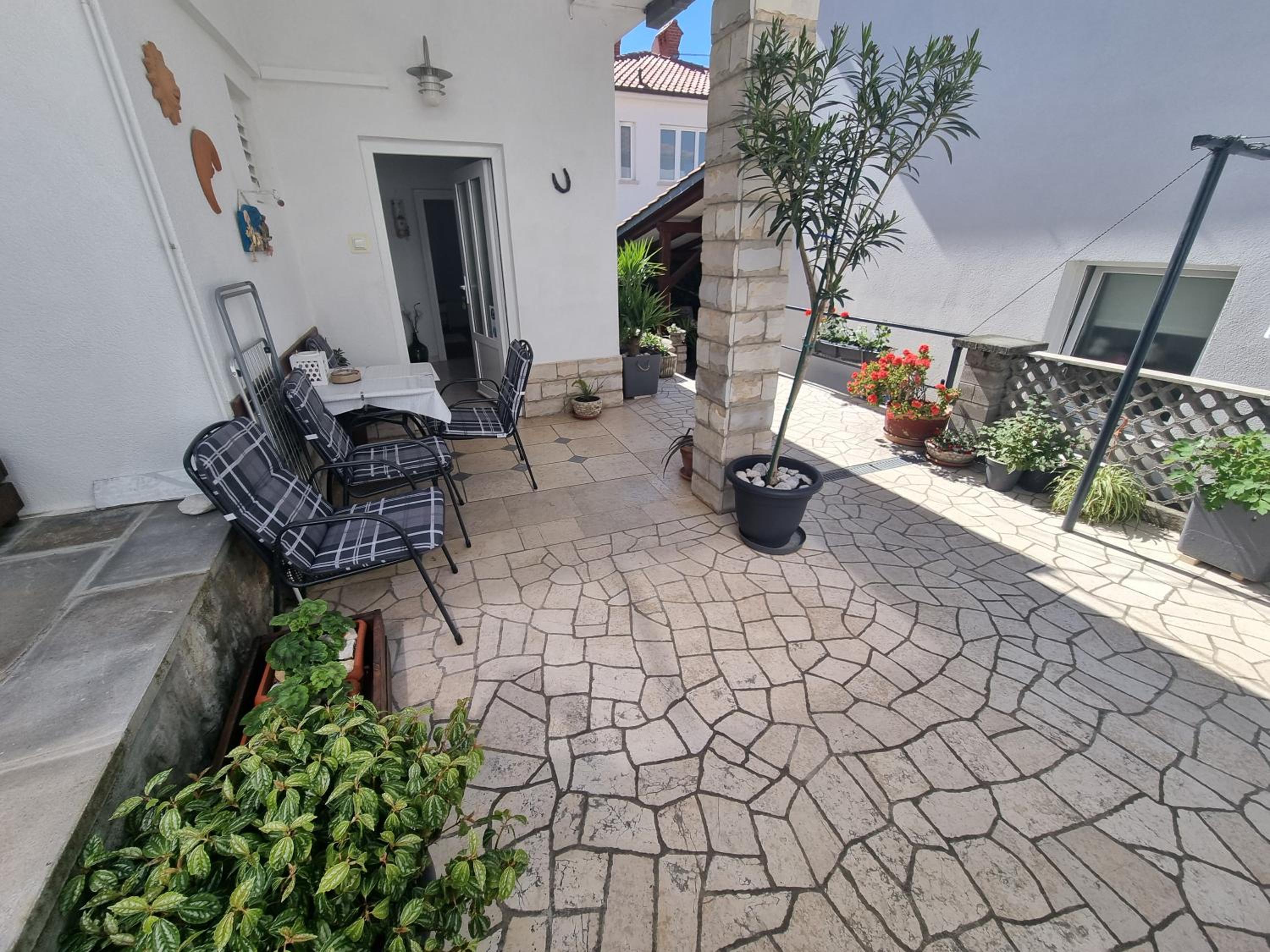 LJUBO M Apartment on great location, 10 m from the beach view 3