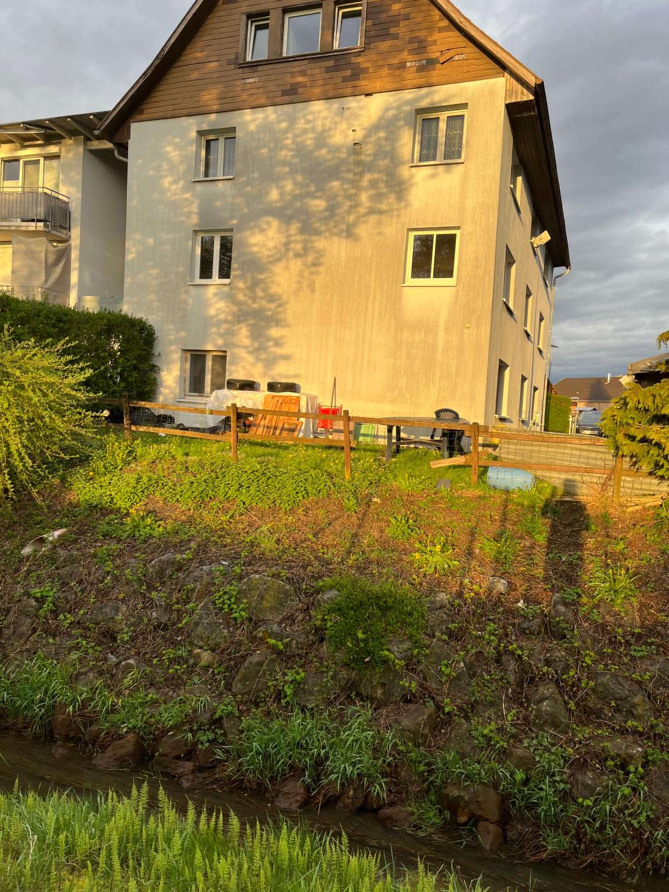 Small attic apartment close to Lake and Mountains Fussach