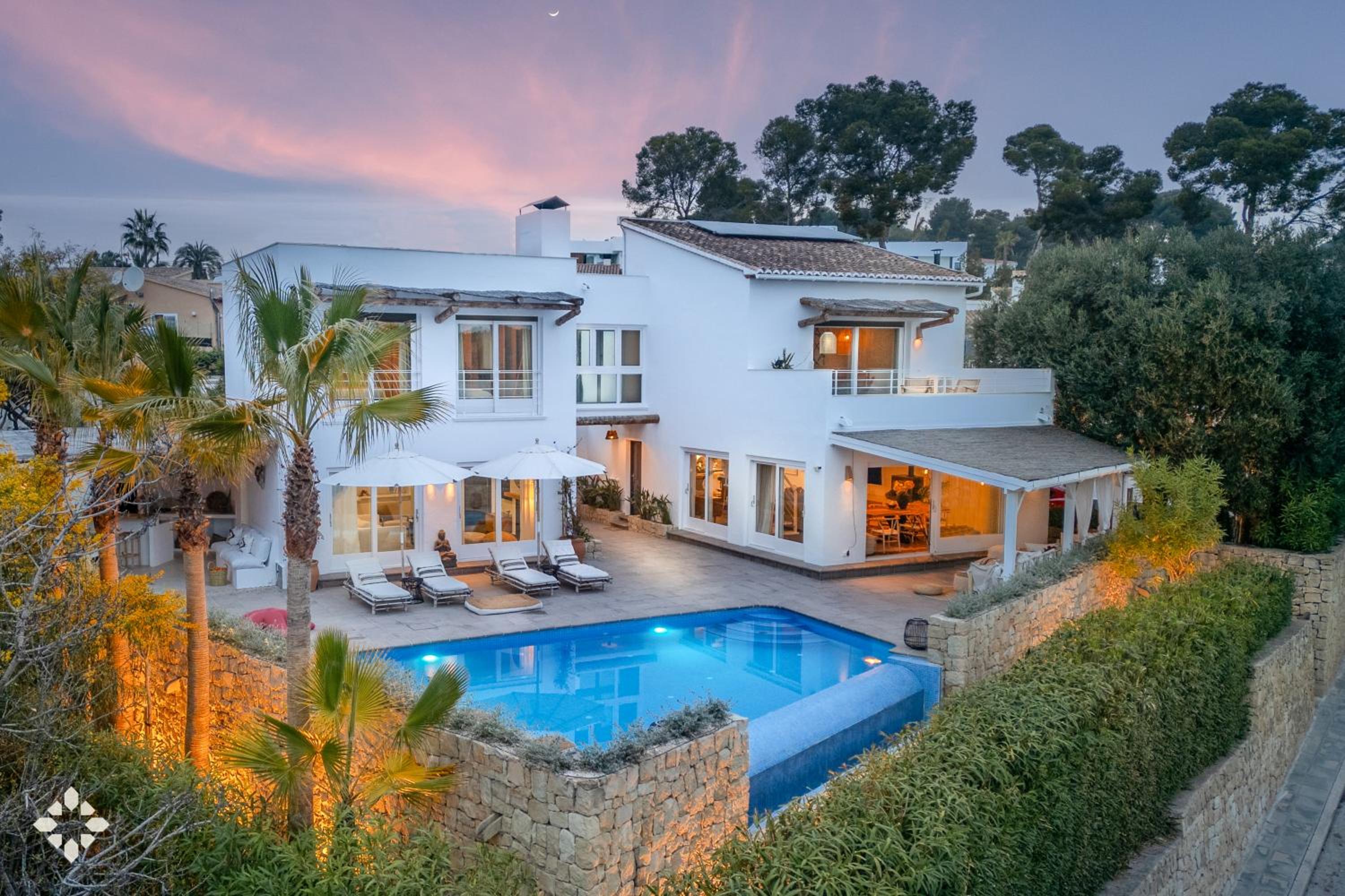 Villa Aldaba by Abahana Villas