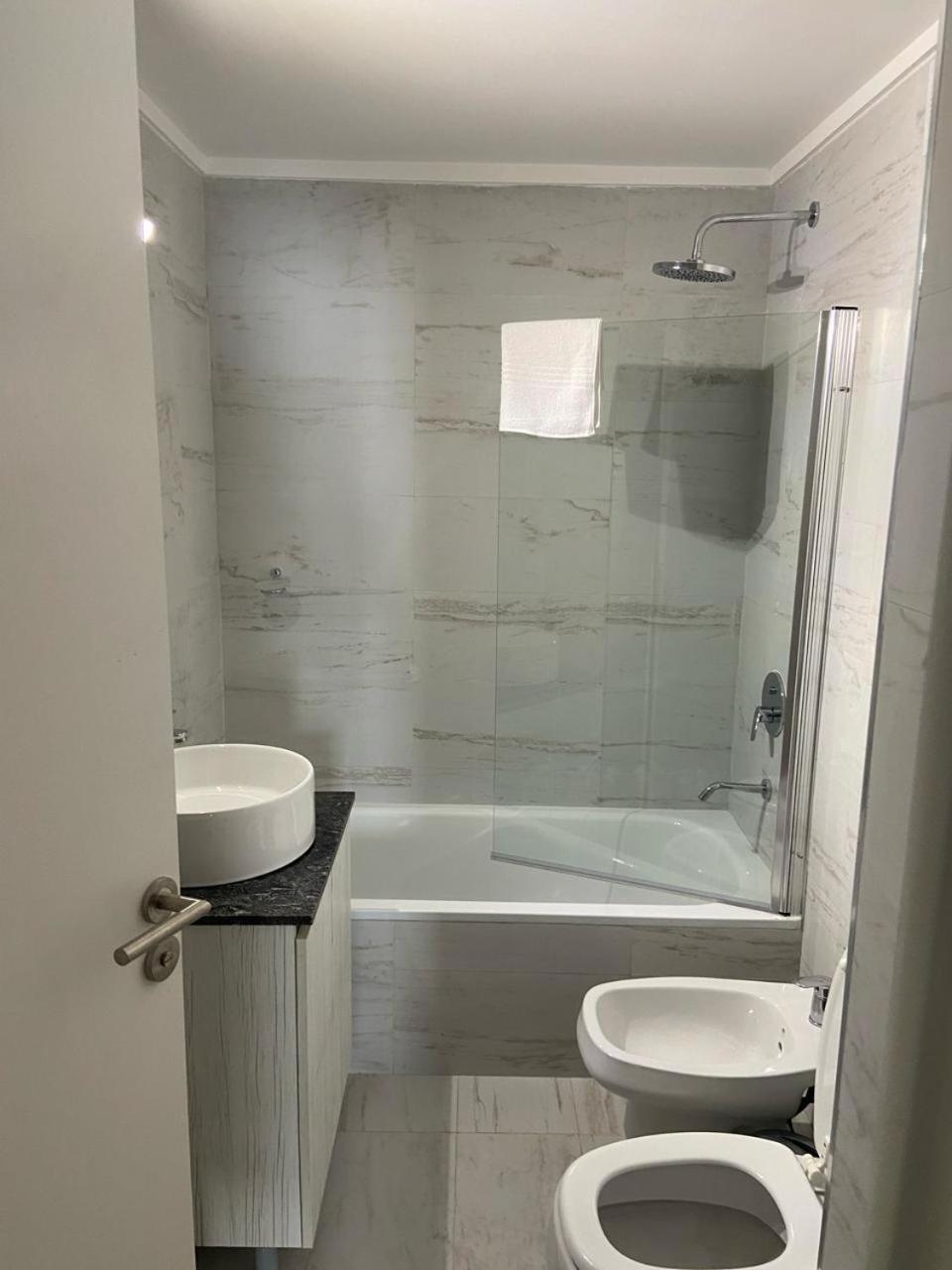 Crystal Apart Lavalle 1725