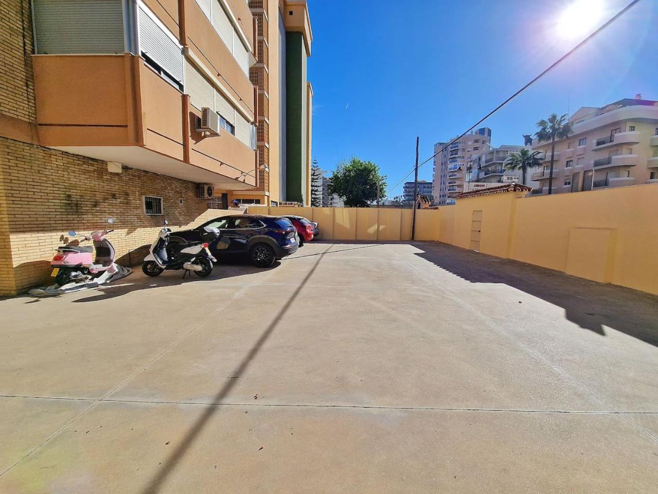 Amplio Apartamento con Terraza en Primera Linea de Playa