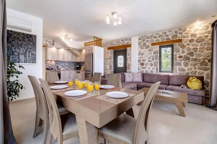 Villas Goudis