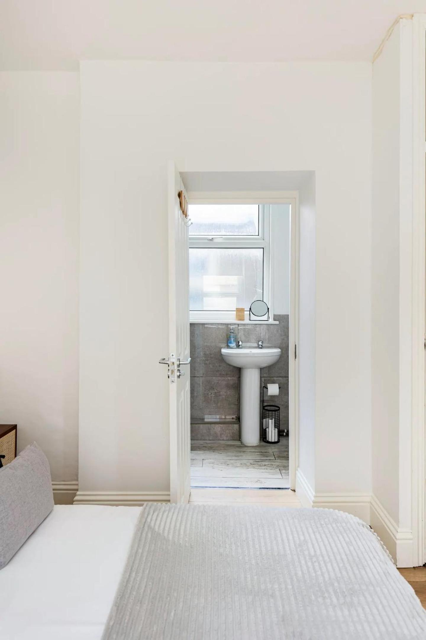 Stylish one bedroom apartment in Greater London