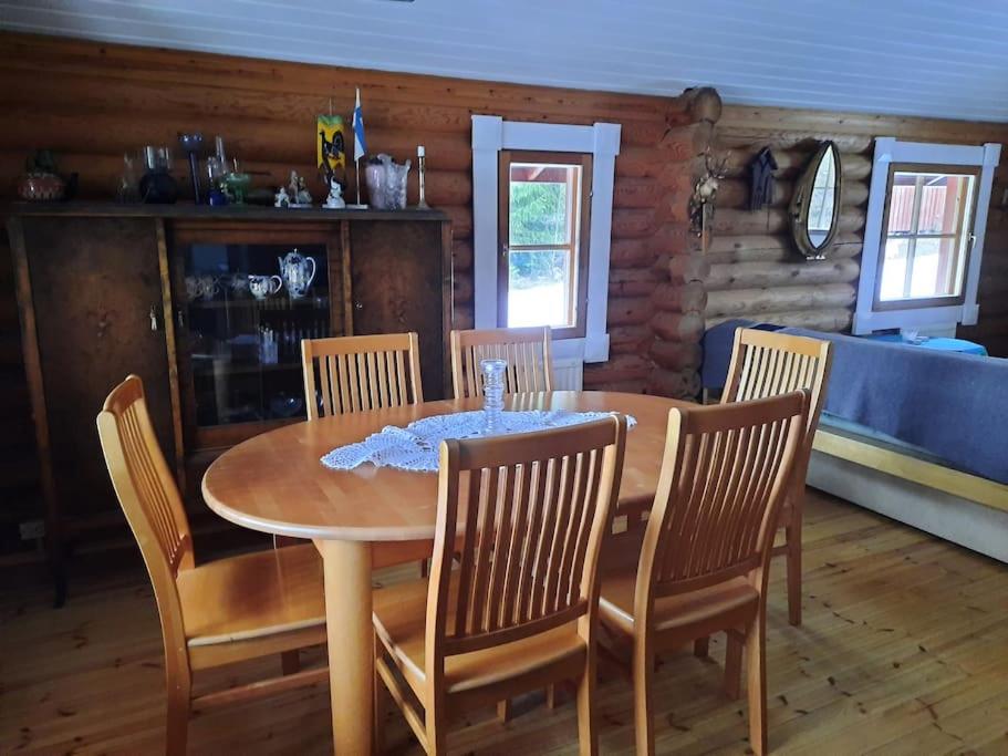 Lomamökki Haapajärven rannalla