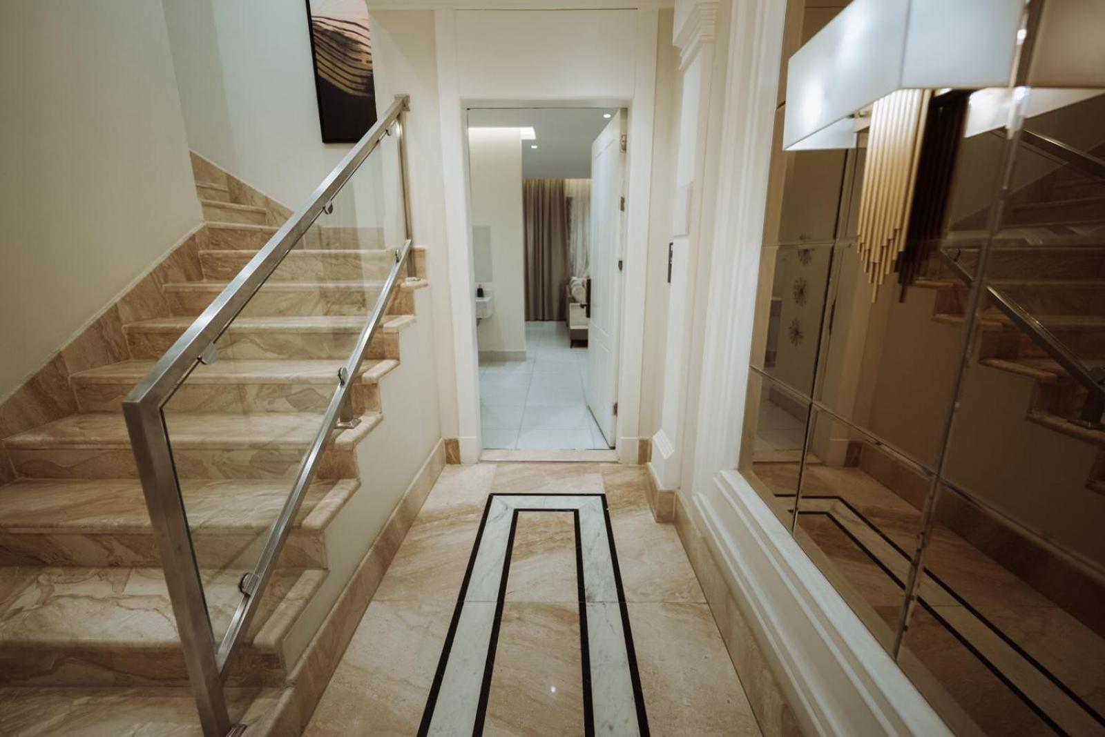 Riyadh luxury El Yasmin