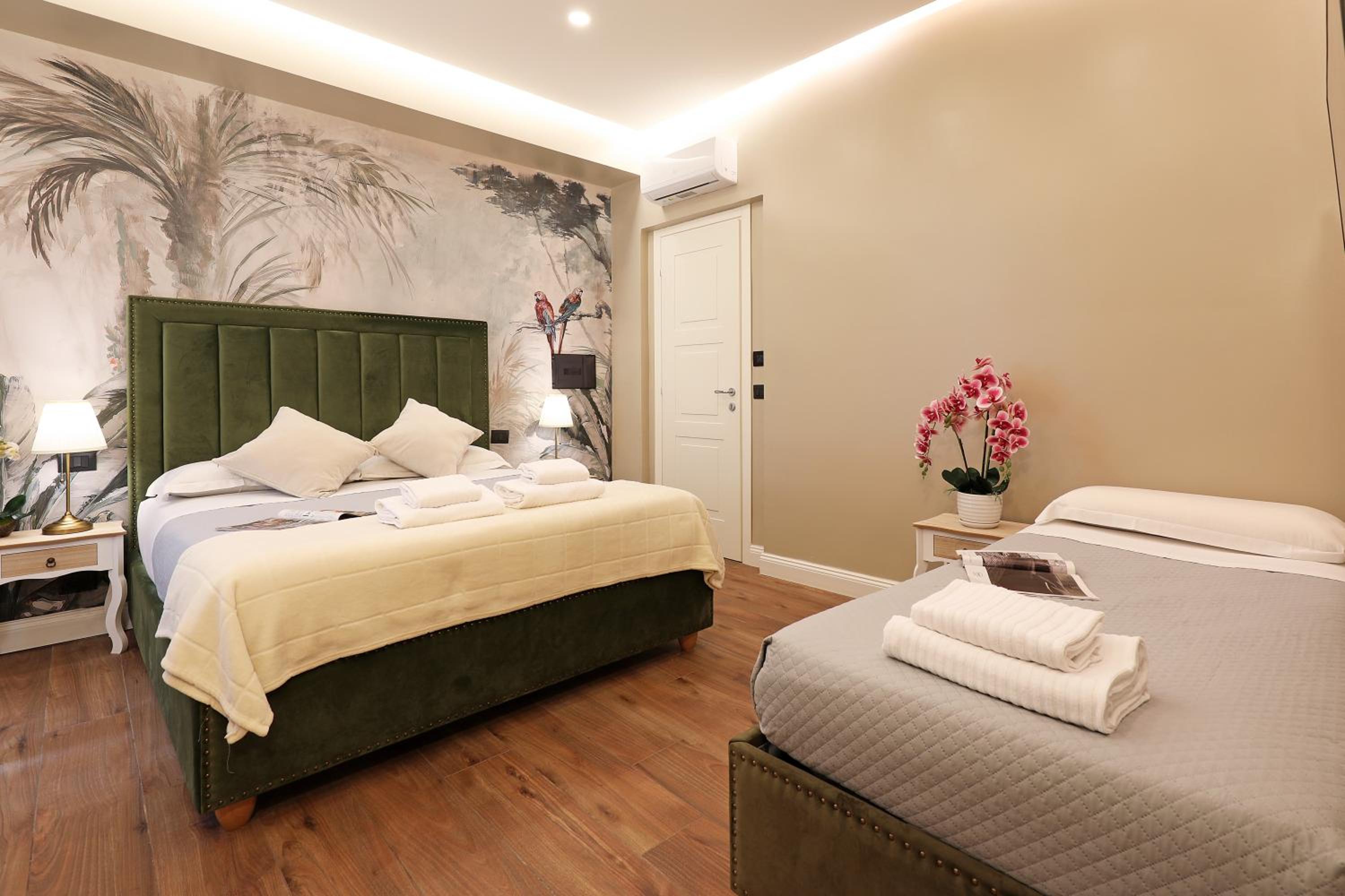 Grand Tour Rome Suites - Liberty Collection