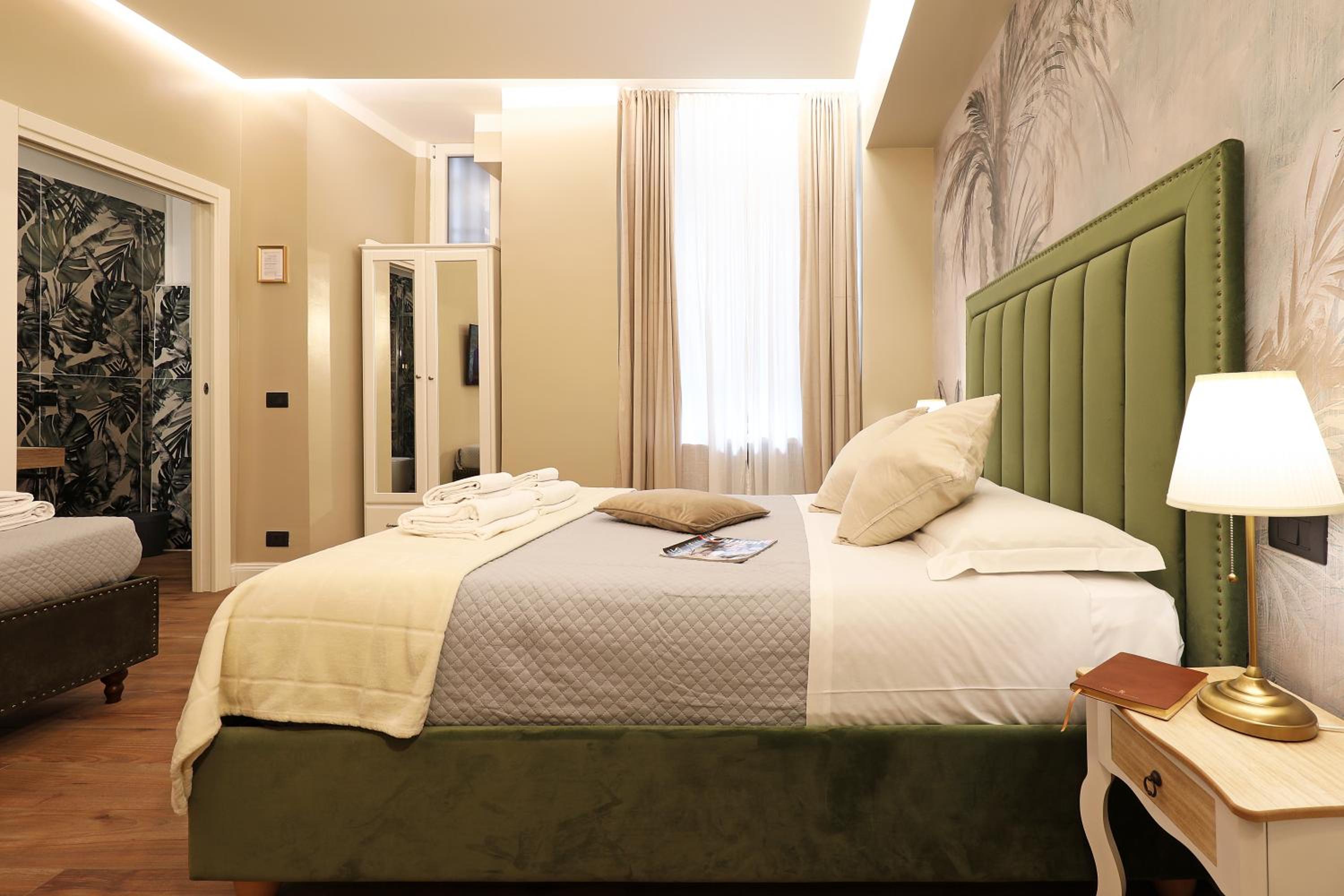 Grand Tour Rome Suites - Liberty Collection