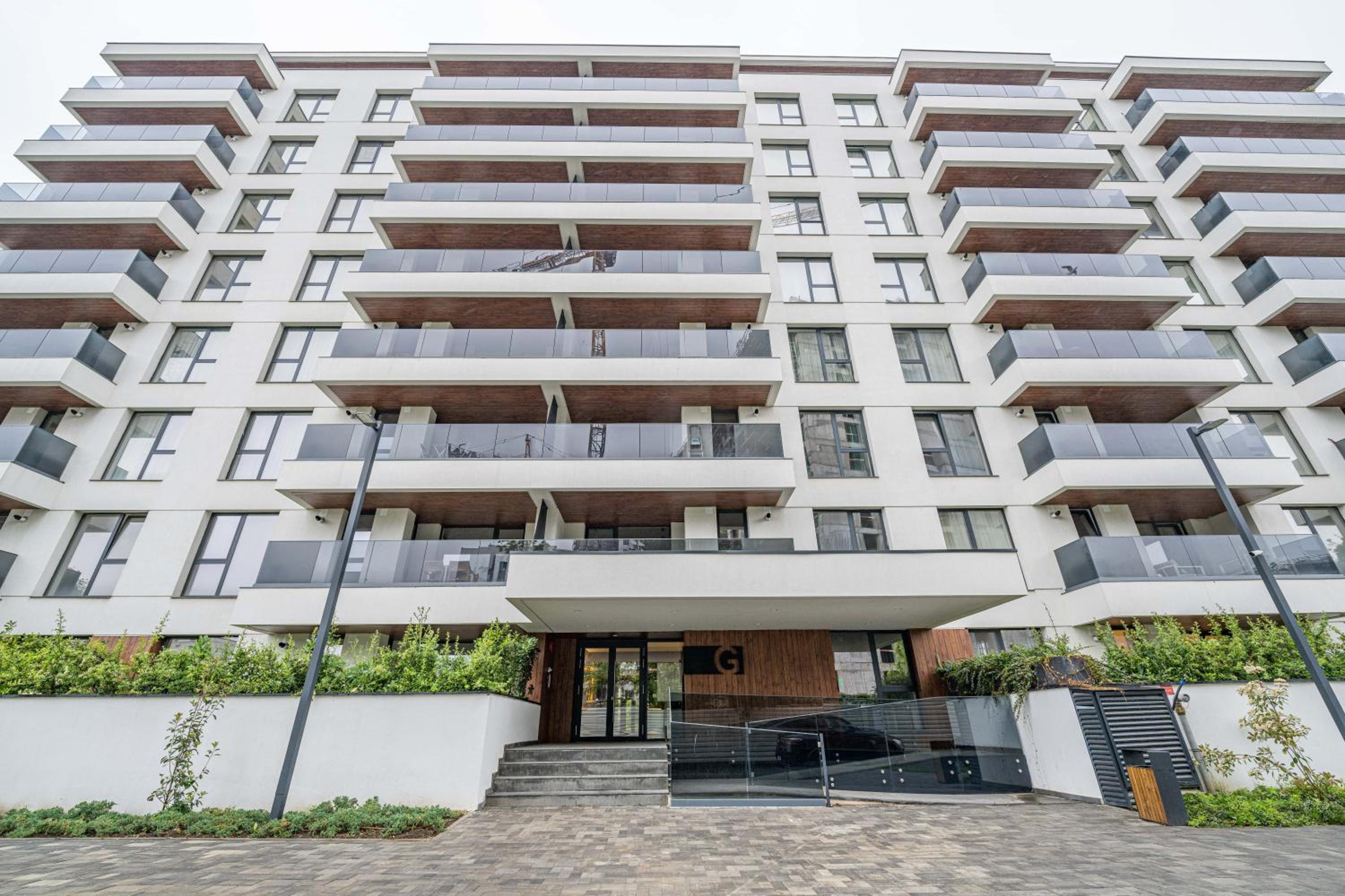 Promenada Puzi Place