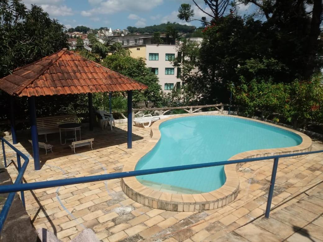 Apartamento no Condomínio Imperial