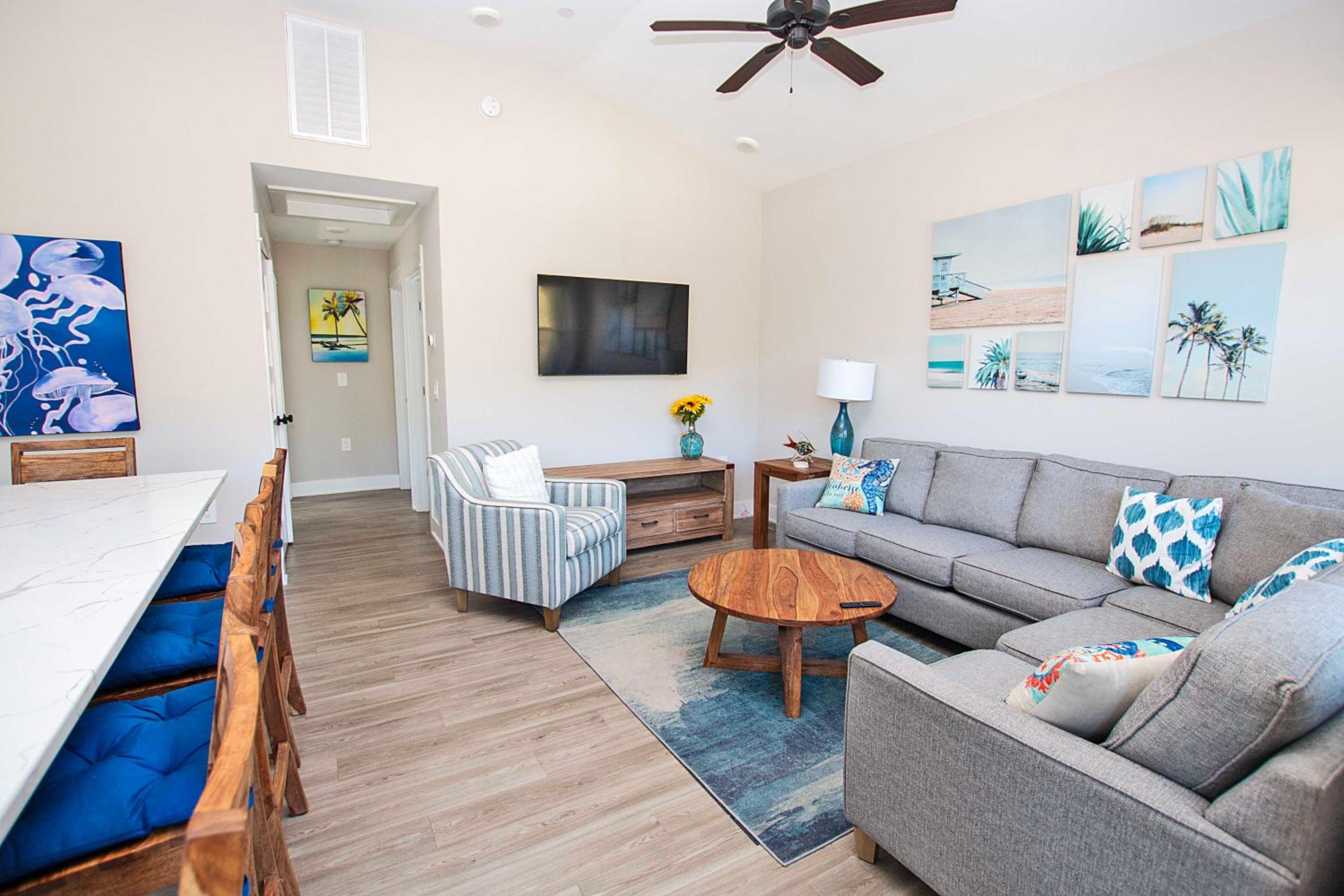 Oceanside, Comm Pool! Lighthouse Views! Close to beach, BC18B, Oh Whale view 4