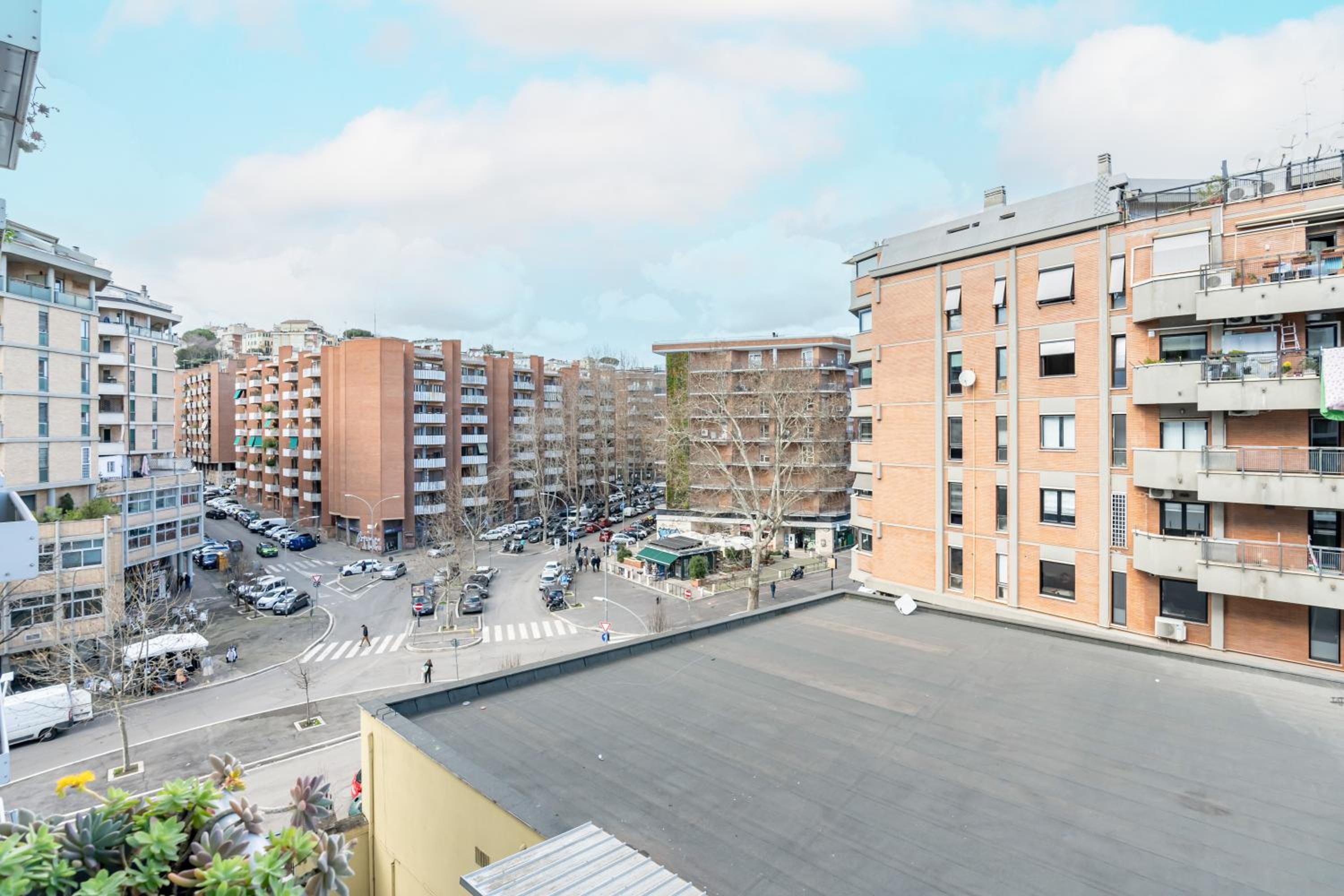 Portuense 107 - Bright Flat