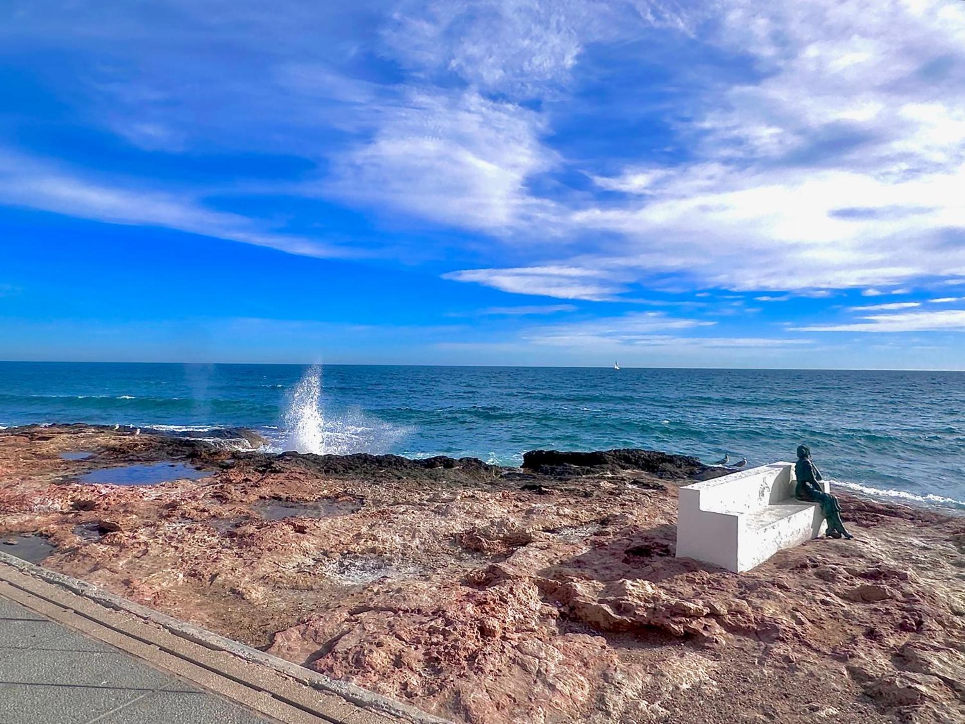 Los Locos Beach Apartment