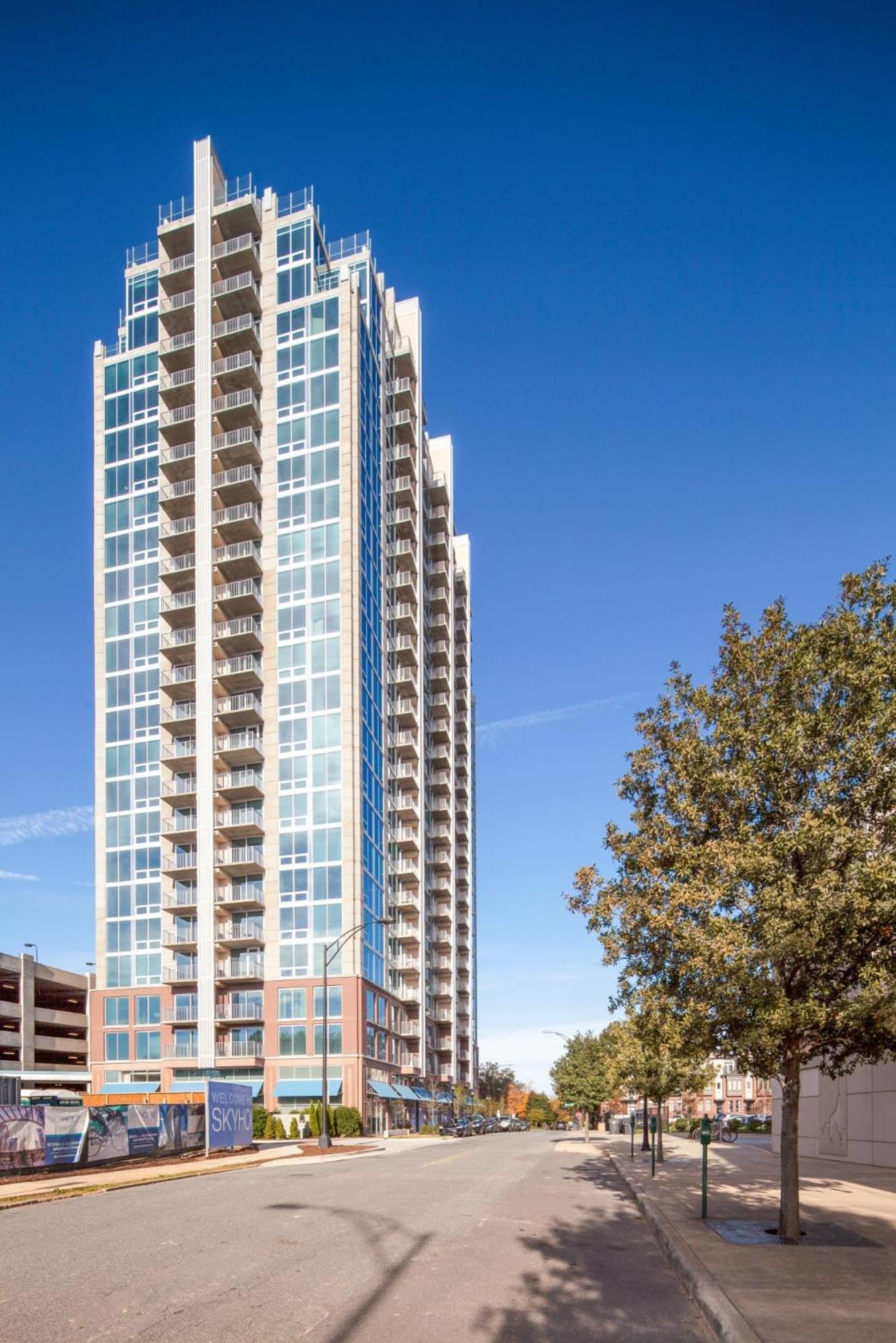 Luxurious Skyhouse Uptown Apartments in Charlotte North Carolina view 5