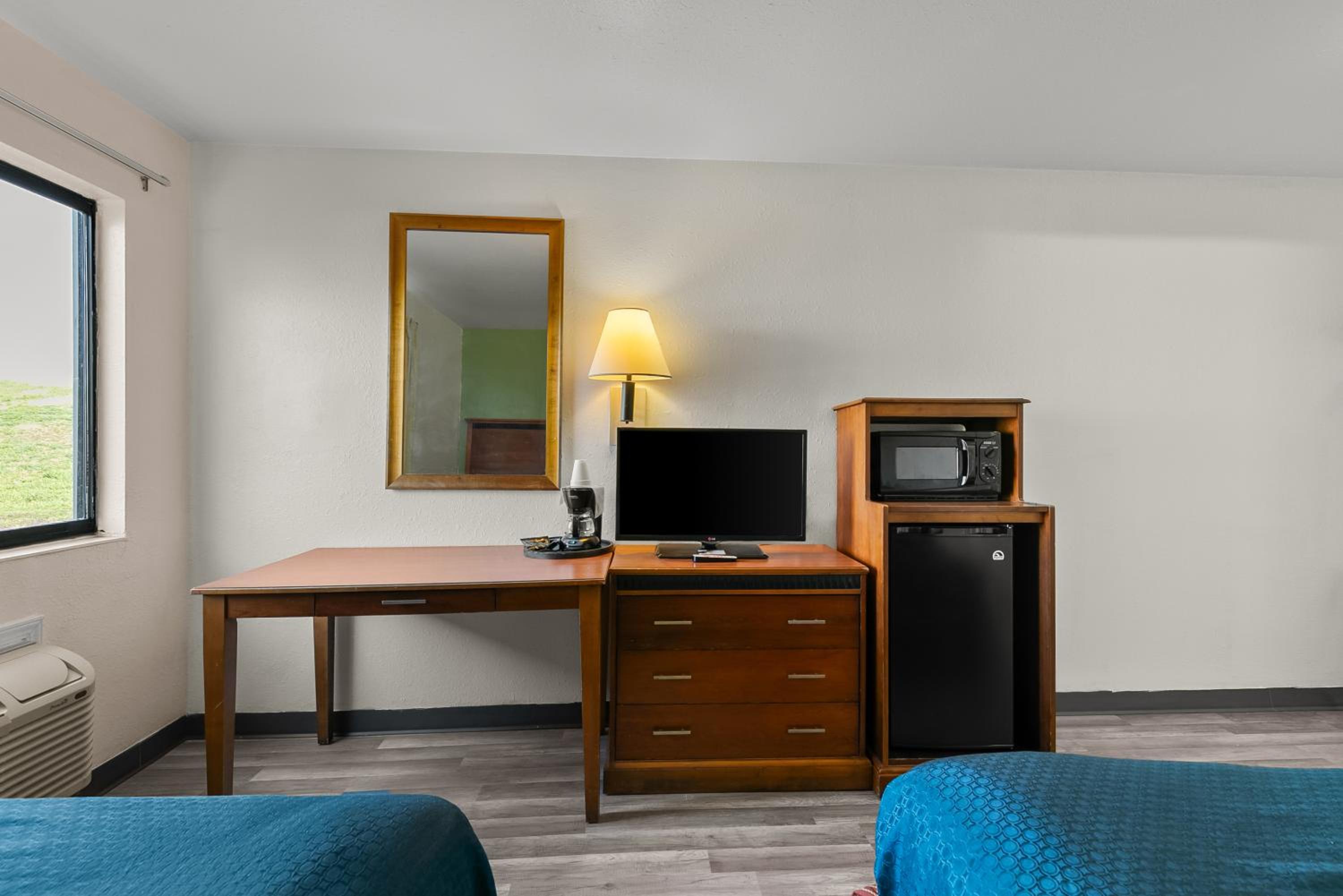 Americas Best Value Inn - Lincoln Airport