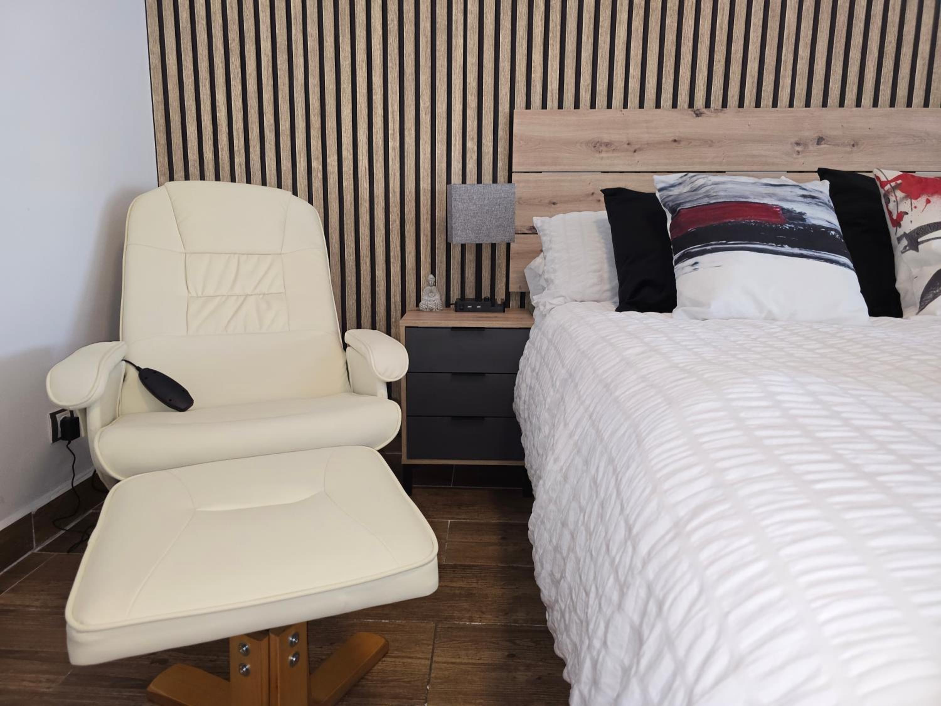 Namaste Modern Elegance City Center Apartment by Namaste Elite