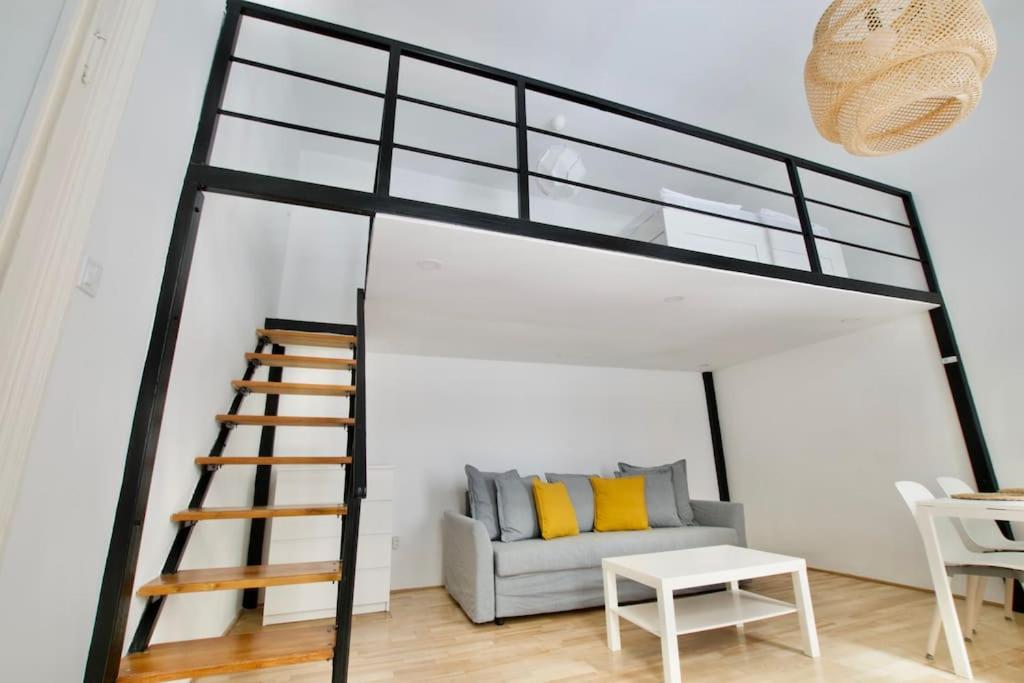 Standard Apartment by Hi5 - Wesselenyi str. Studio view 4