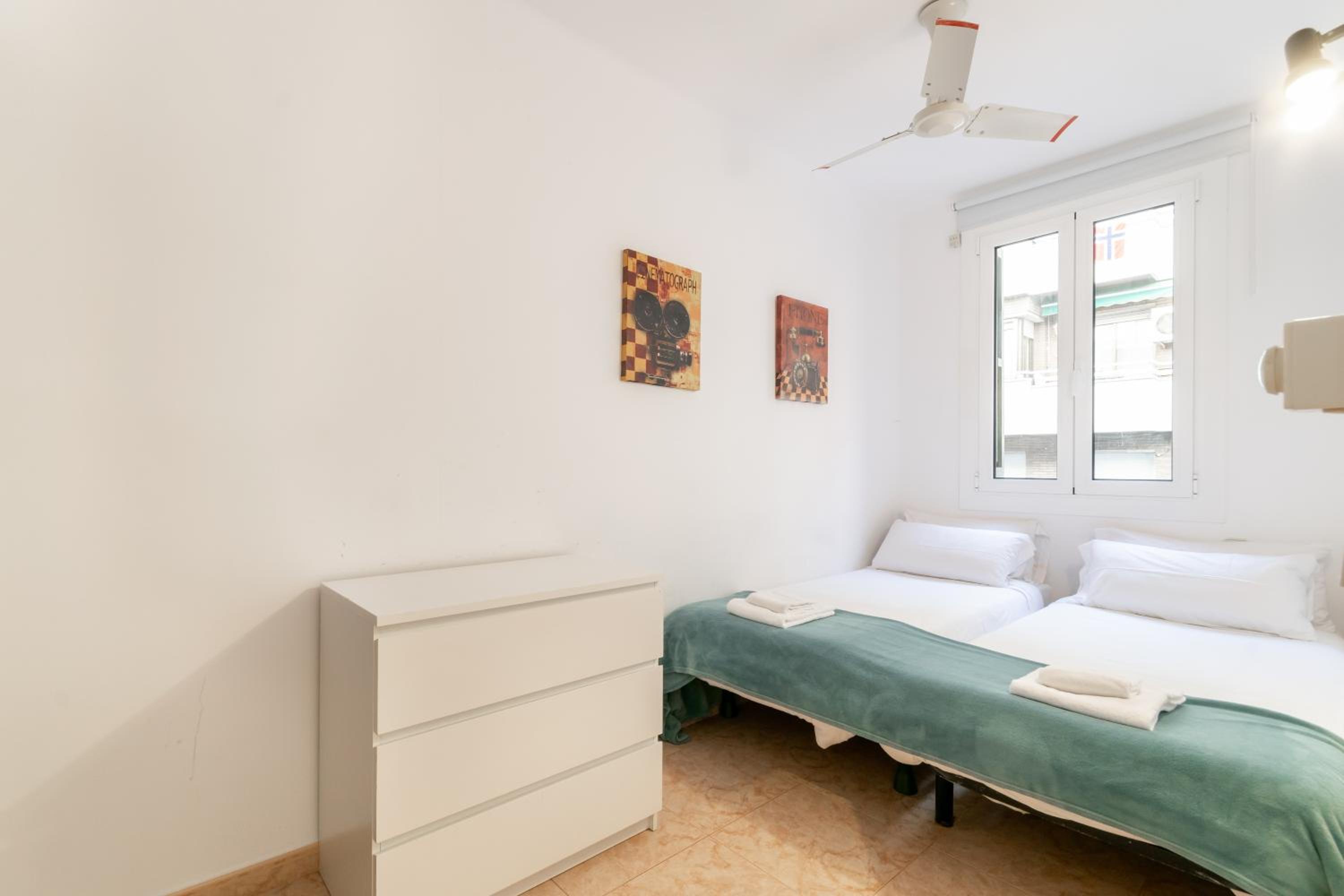 Charming central gem in Poble Sec photo 3