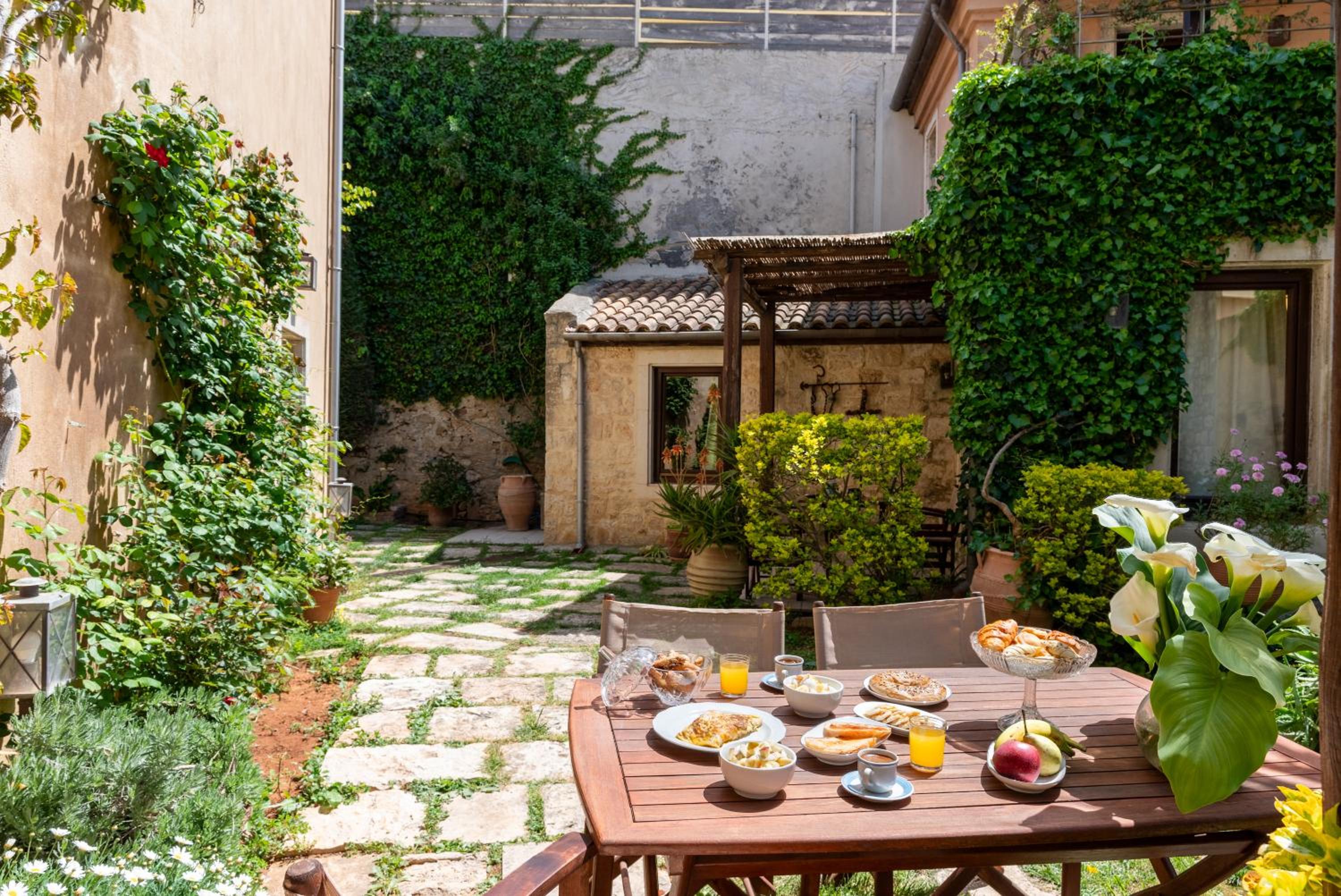 Kalimera Archanes Village