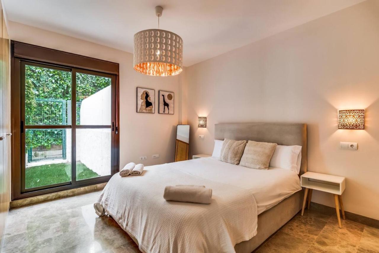 Ultimate Rentals - Casa Golf Hills 3 - Spacious Terrace And Communal Pool view 2