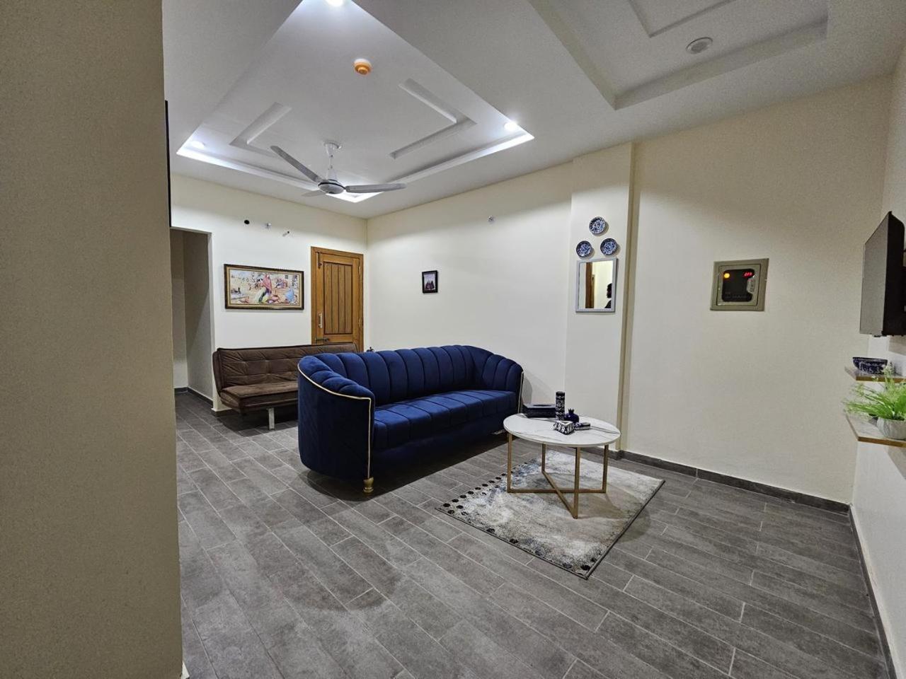 Photo 12