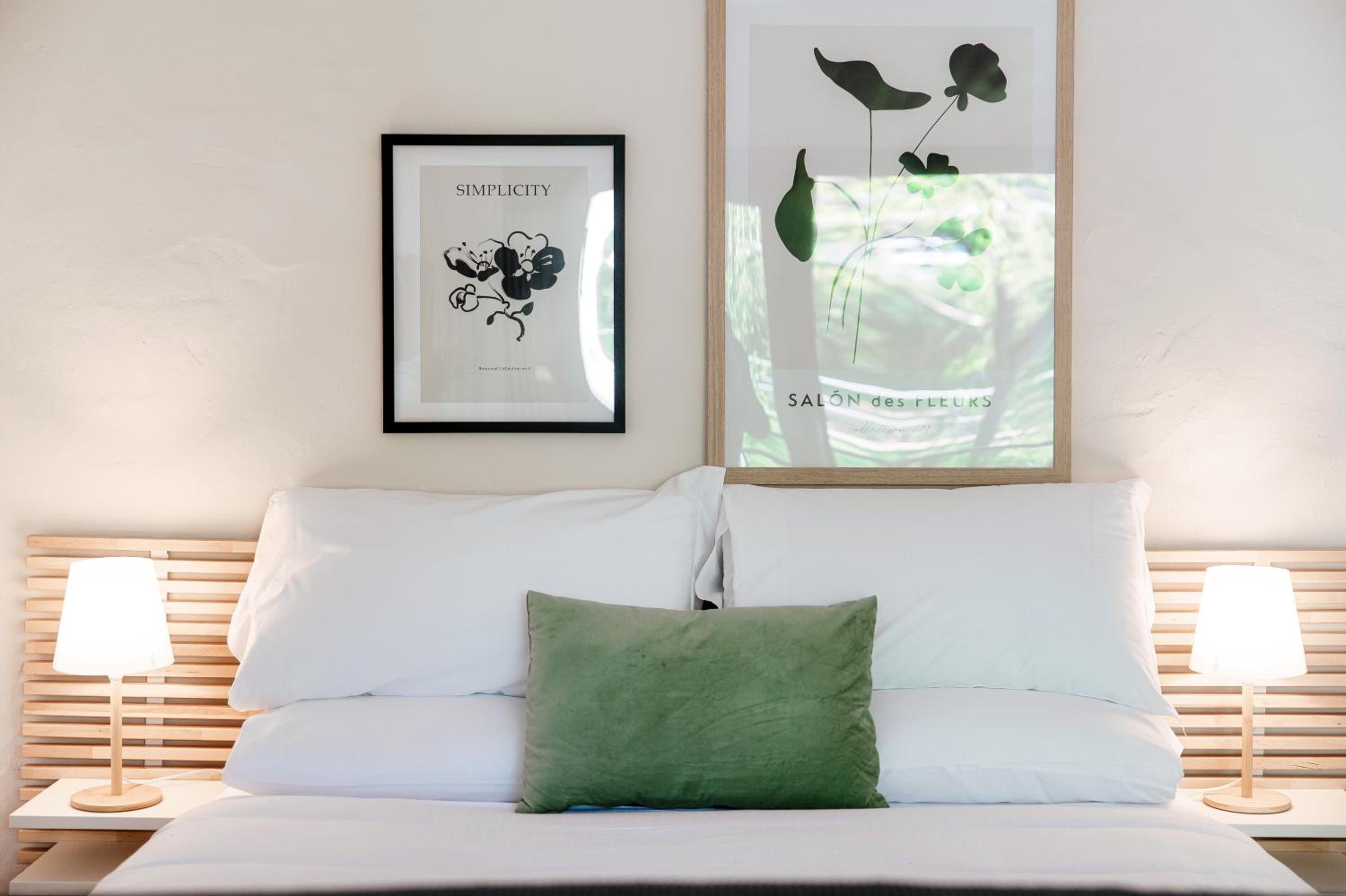 Sureggio 2 by Quokka 360 - Cozy Studio in Residence with Shared Pool
