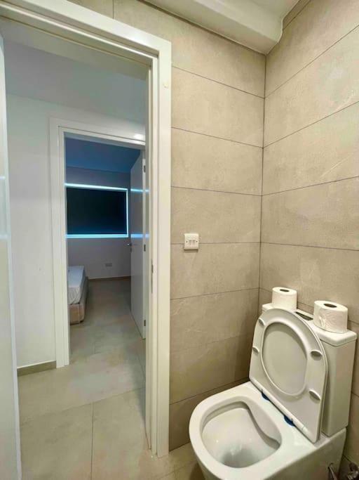 Platform 357 Agios Dometios Modern Apartment