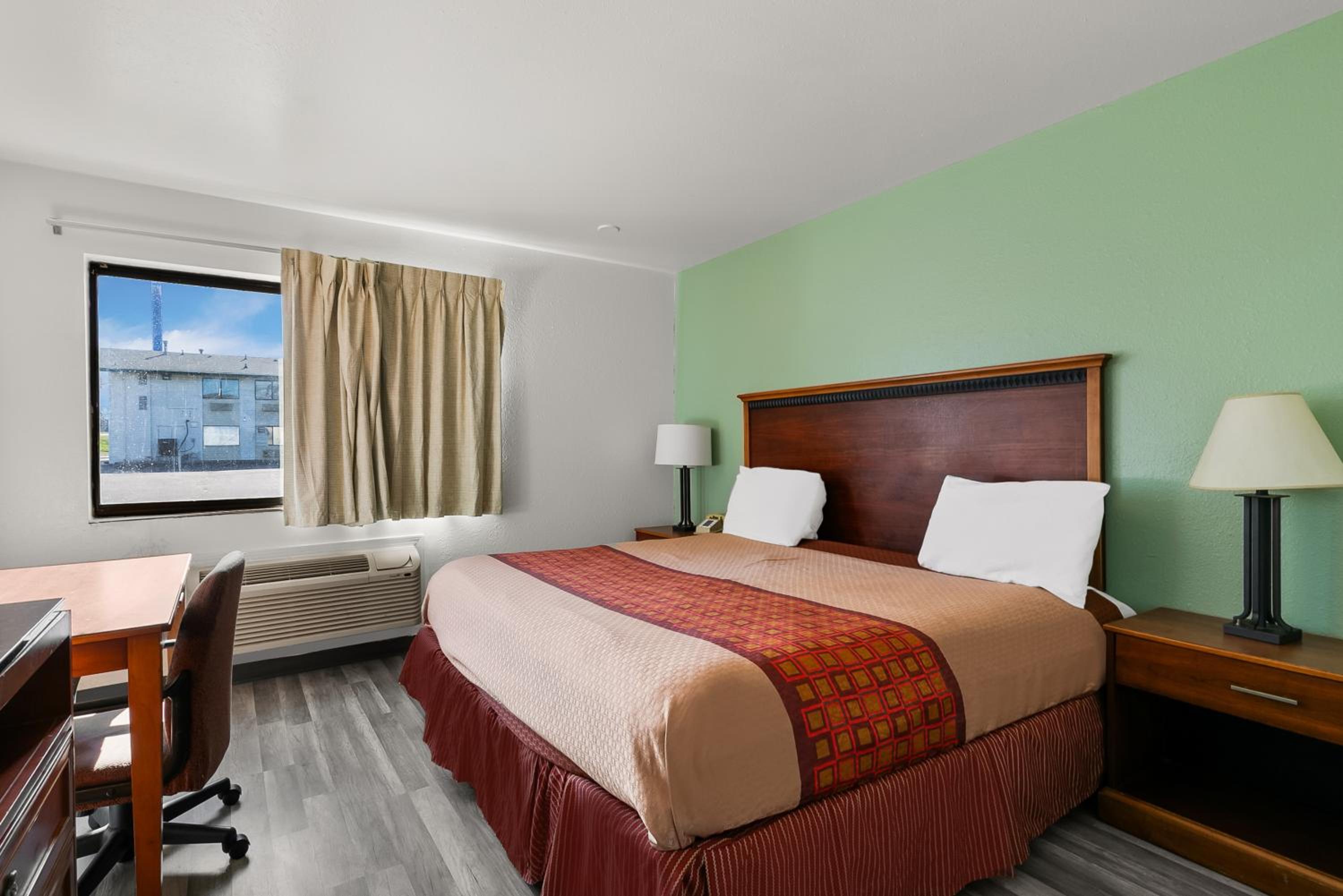 Americas Best Value Inn - Lincoln Airport