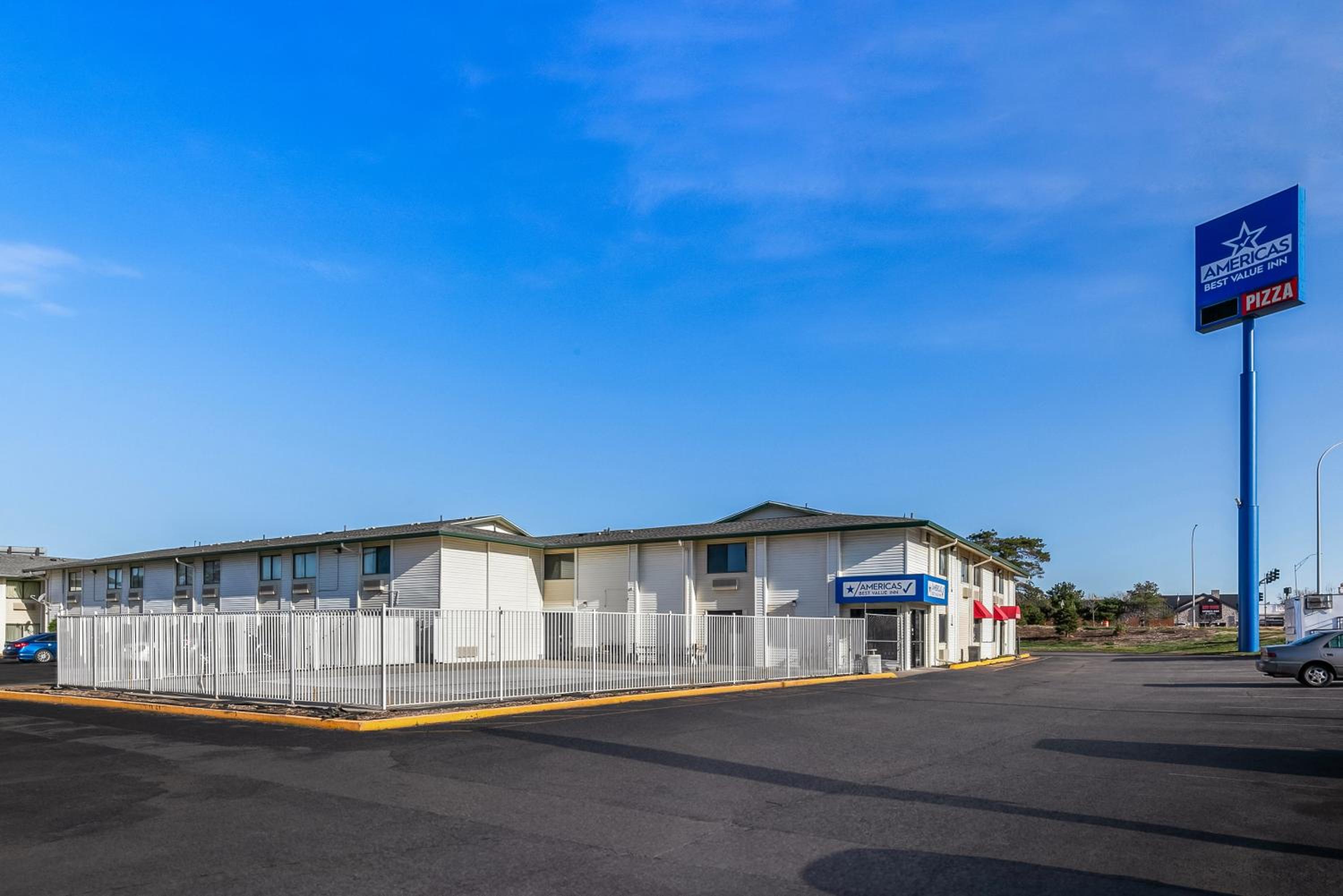 Americas Best Value Inn - Lincoln Airport