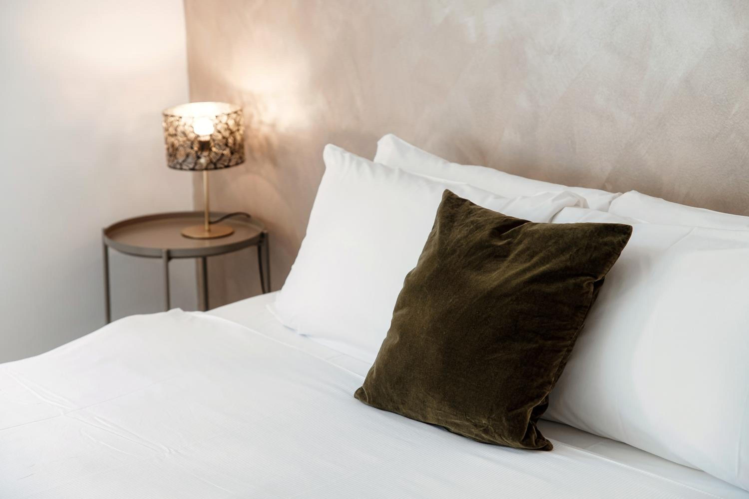 Reflection Lake by Quokka 360 - with a magnificent lake view